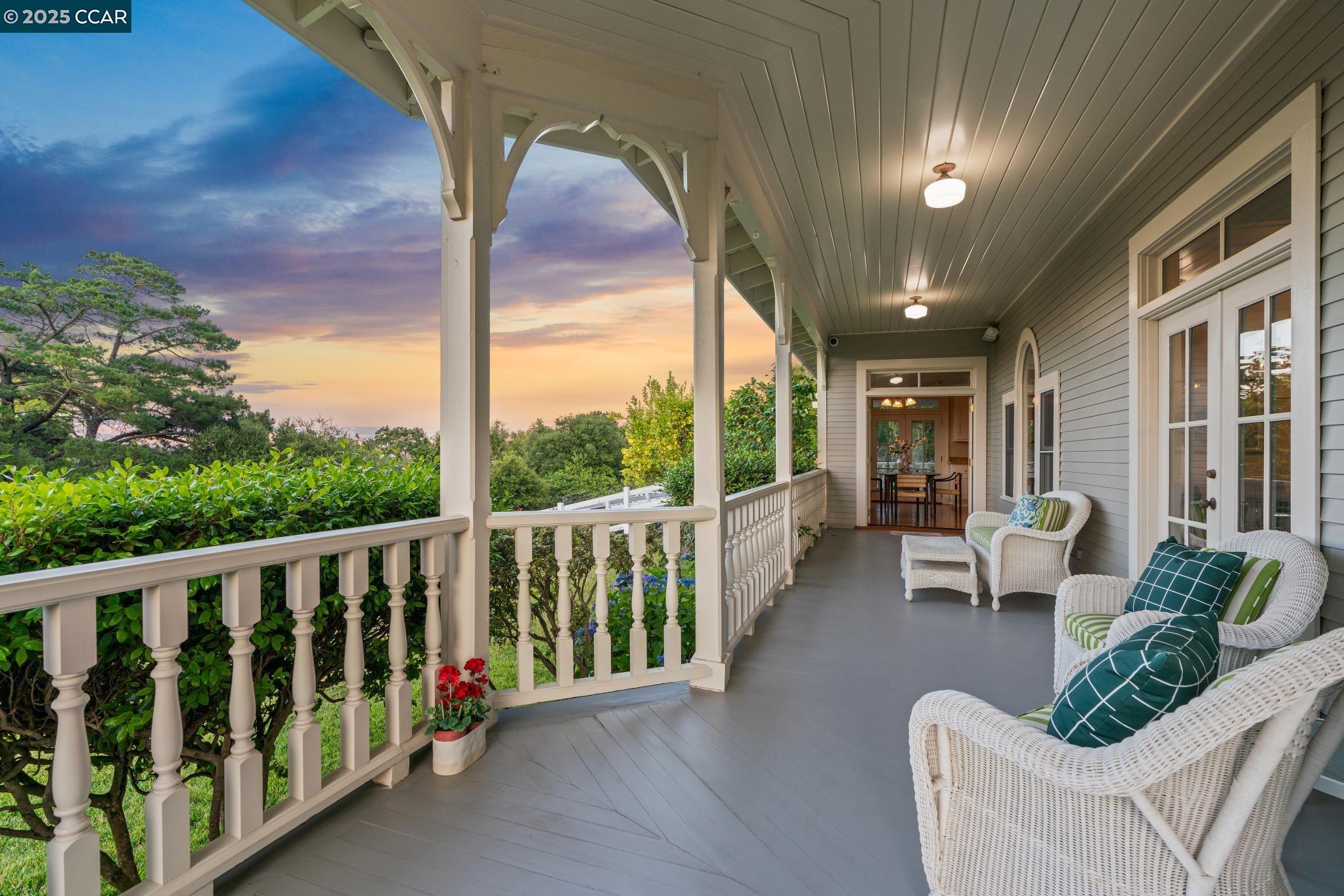 Detail Gallery Image 8 of 59 For 555 Highland Dr, Danville,  CA 94526 - 5 Beds | 3/1 Baths