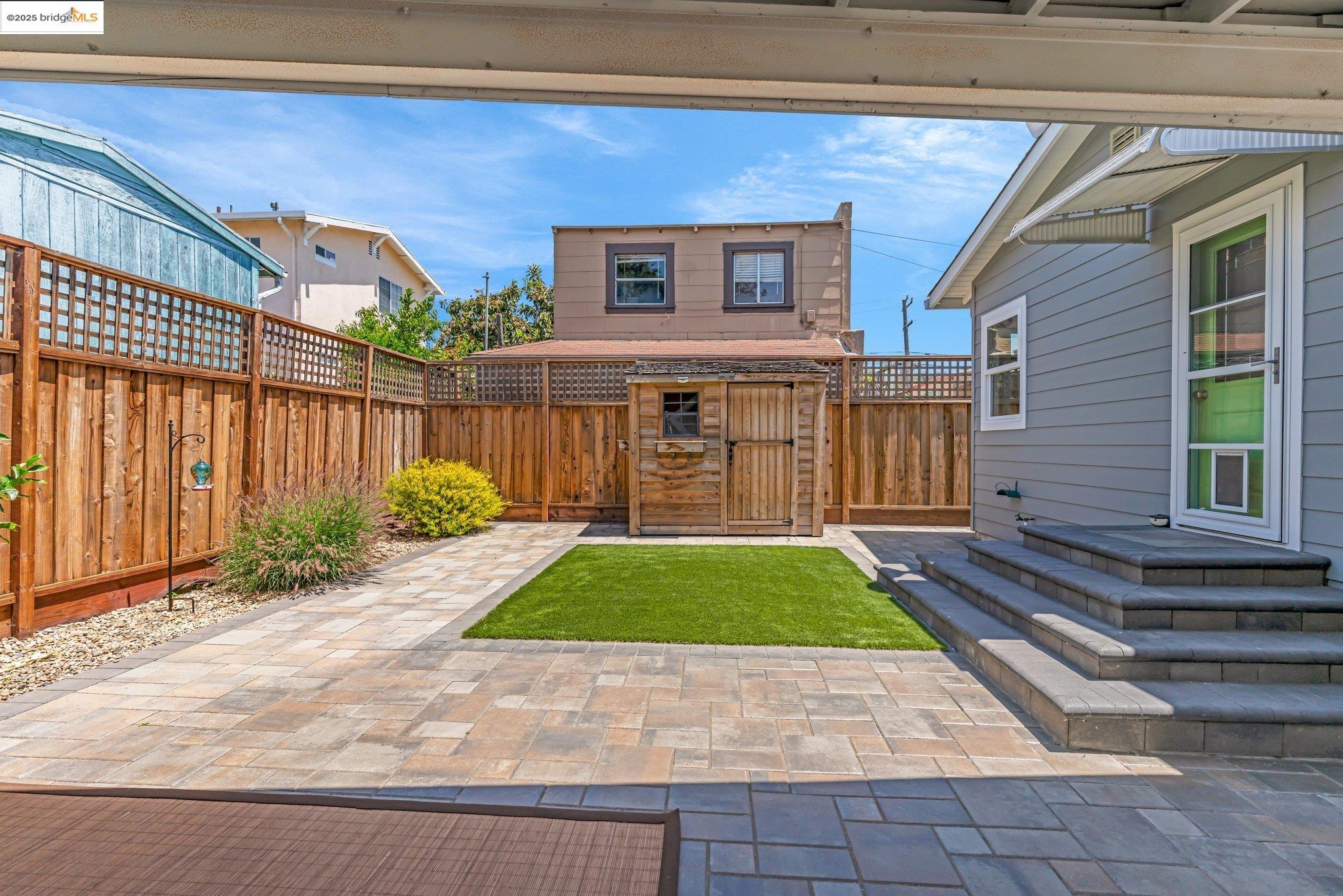 Detail Gallery Image 27 of 48 For 3671 38th Ave, Oakland,  CA 94619 - 3 Beds | 1/1 Baths