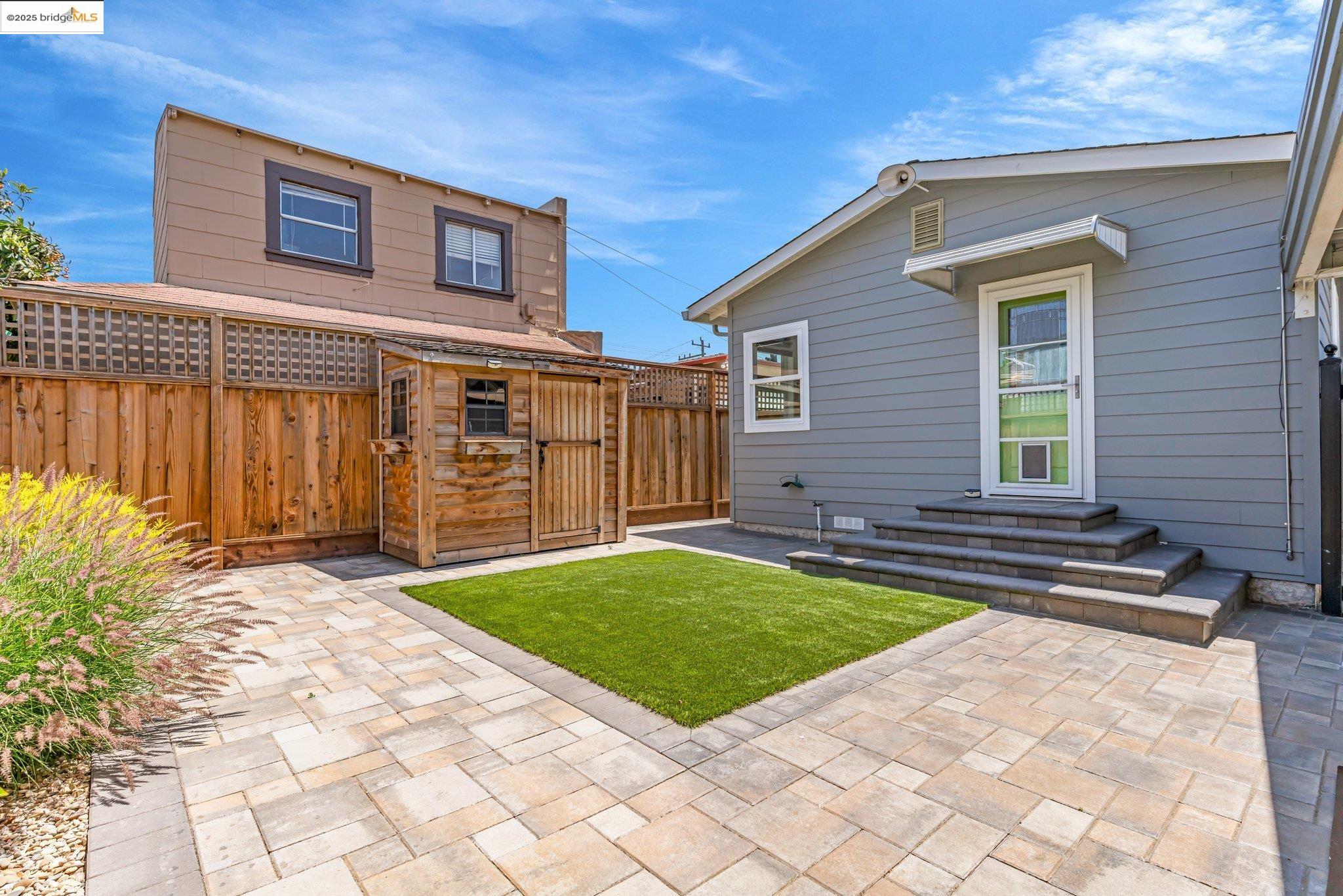 Detail Gallery Image 31 of 48 For 3671 38th Ave, Oakland,  CA 94619 - 3 Beds | 1/1 Baths