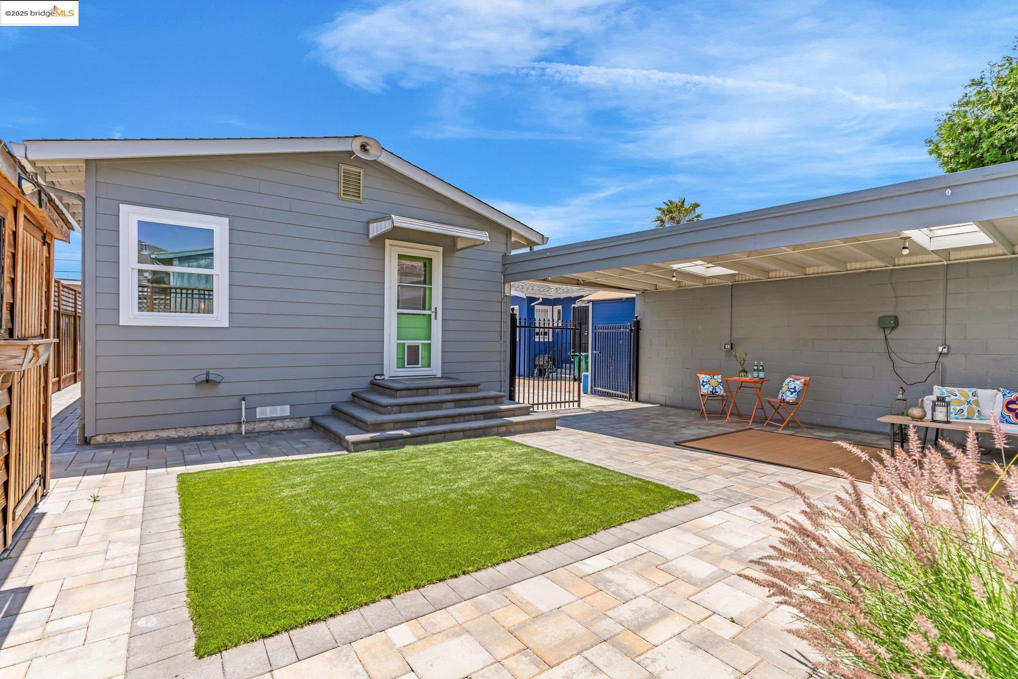 Detail Gallery Image 32 of 48 For 3671 38th Ave, Oakland,  CA 94619 - 3 Beds | 1/1 Baths
