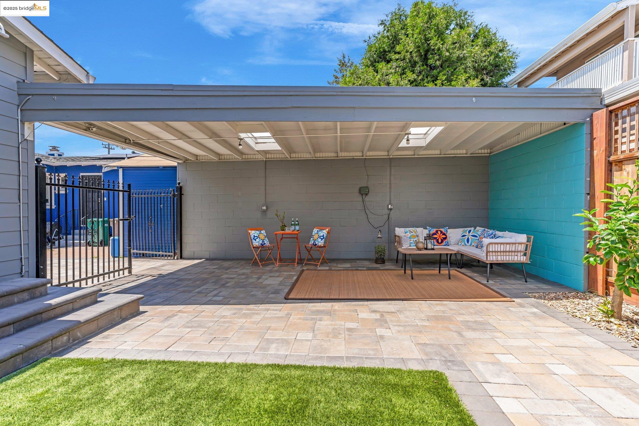 Detail Gallery Image 34 of 48 For 3671 38th Ave, Oakland,  CA 94619 - 3 Beds | 1/1 Baths