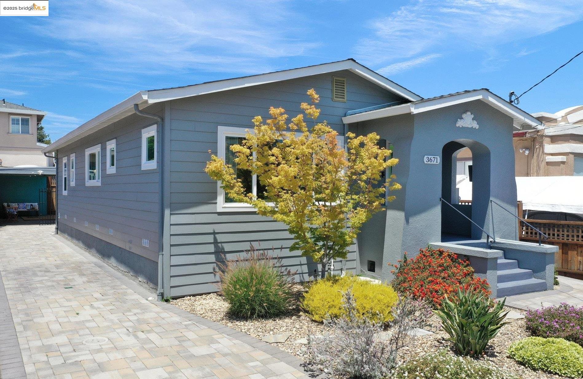 Detail Gallery Image 38 of 48 For 3671 38th Ave, Oakland,  CA 94619 - 3 Beds | 1/1 Baths
