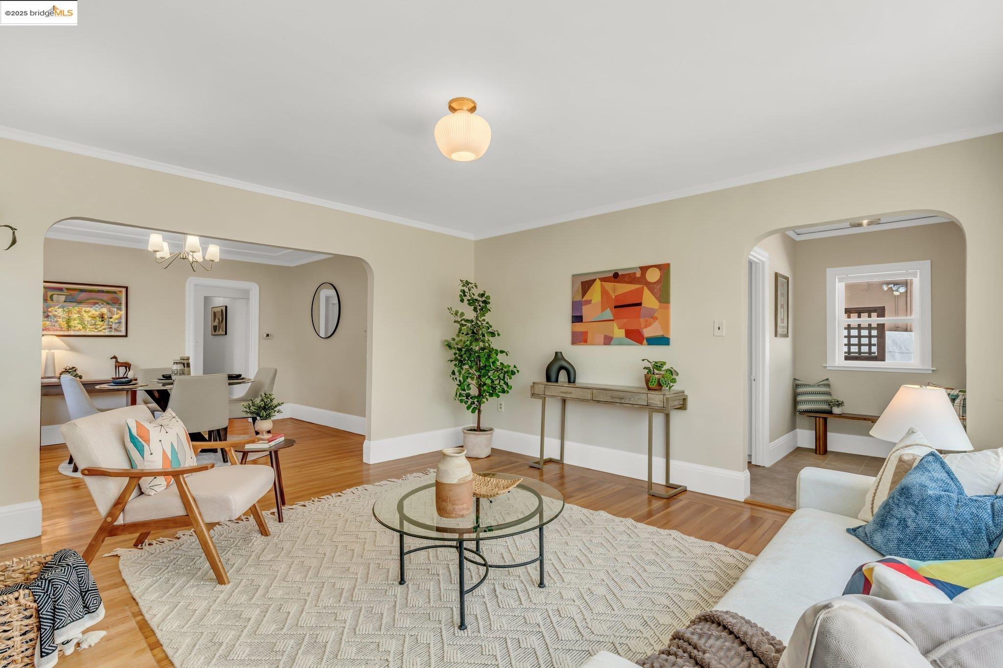 Detail Gallery Image 9 of 48 For 3671 38th Ave, Oakland,  CA 94619 - 3 Beds | 1/1 Baths