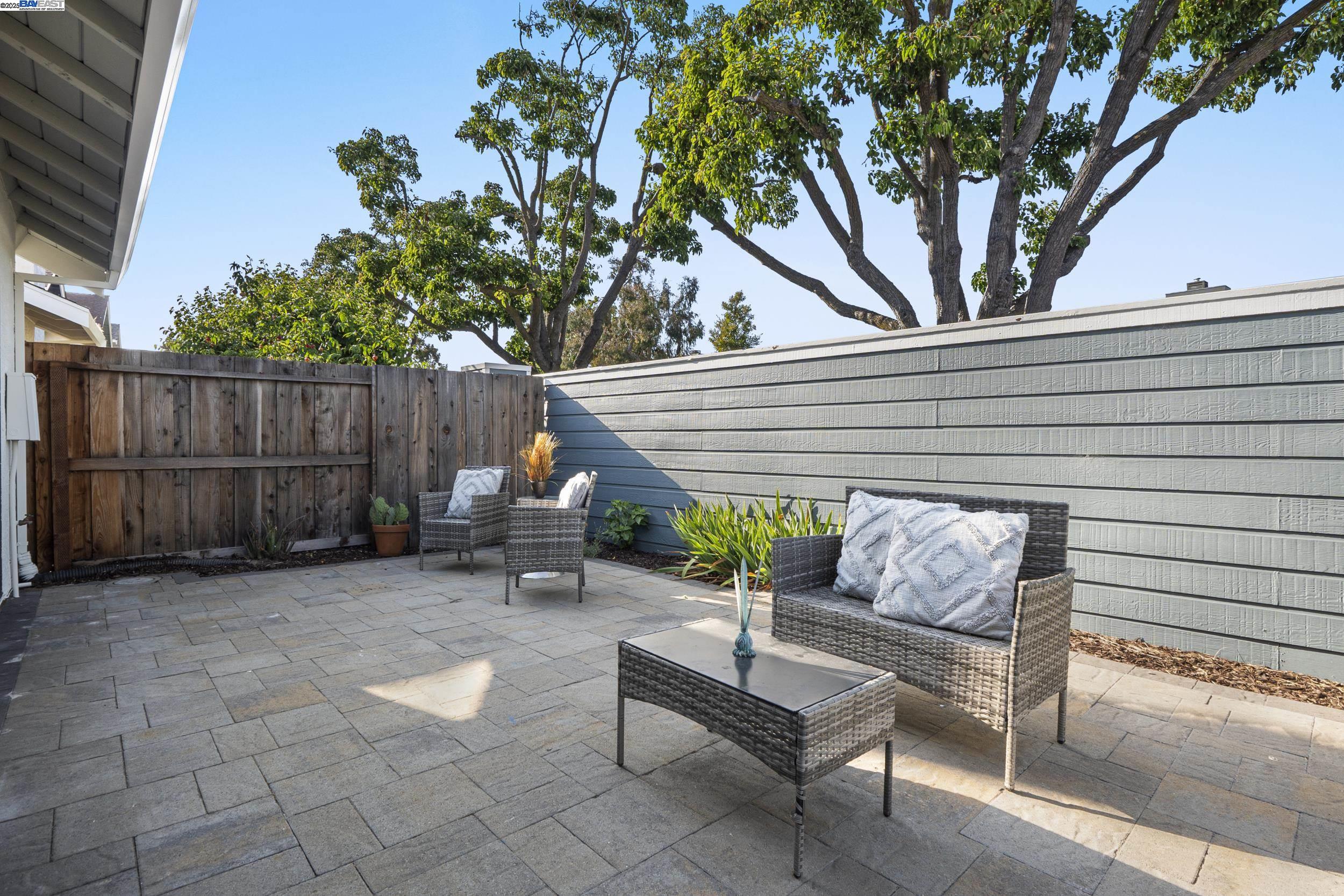 Detail Gallery Image 24 of 34 For 3525 Mcsherry Way, Alameda,  CA 94502 - 2 Beds | 2 Baths