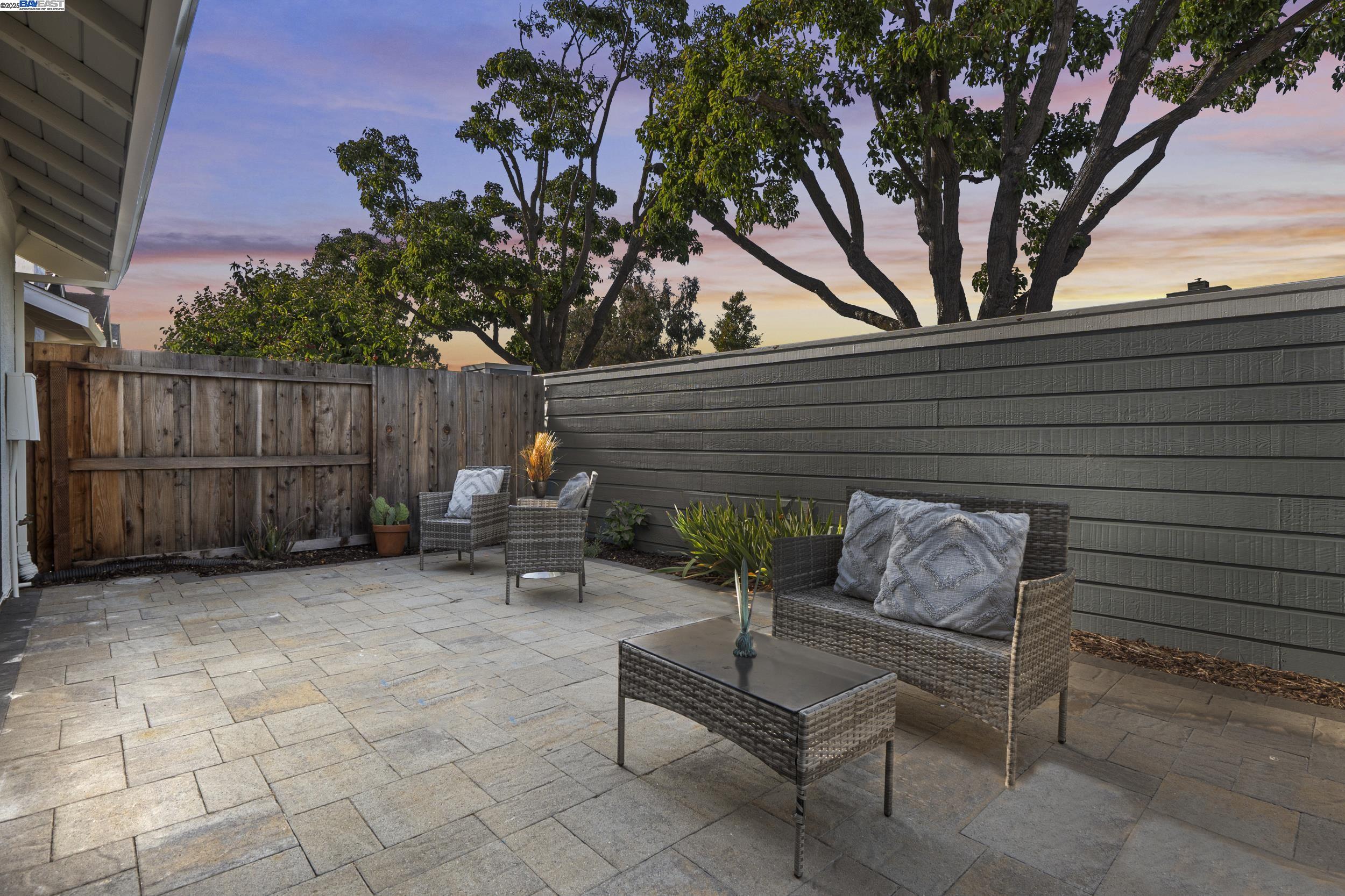 Detail Gallery Image 25 of 34 For 3525 Mcsherry Way, Alameda,  CA 94502 - 2 Beds | 2 Baths