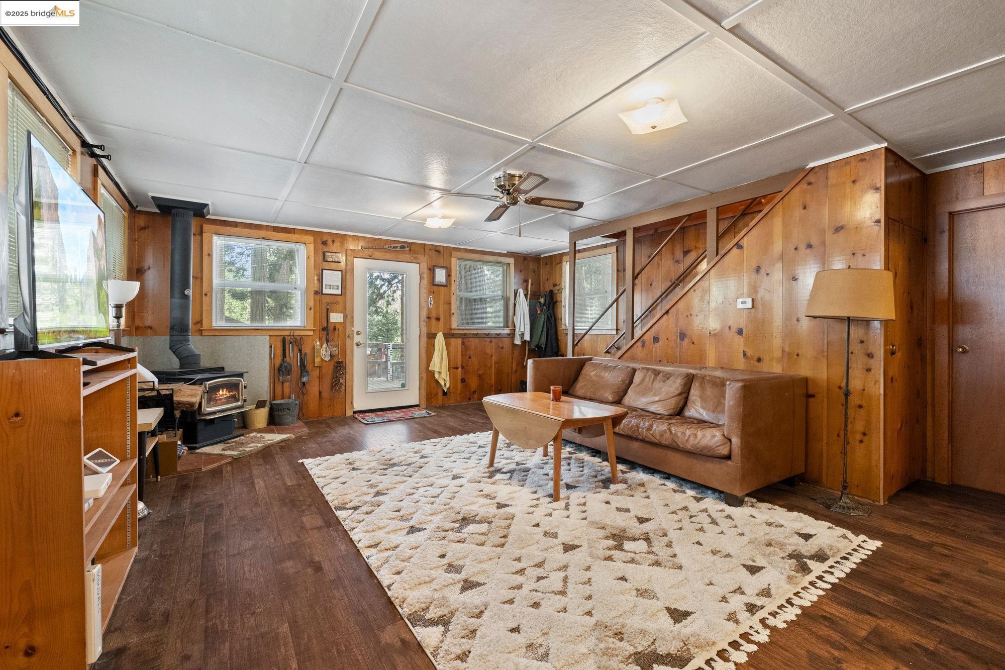 Detail Gallery Image 9 of 29 For 22762 W Ellmaro, Long Barn,  CA 95335 - 3 Beds | 1/1 Baths