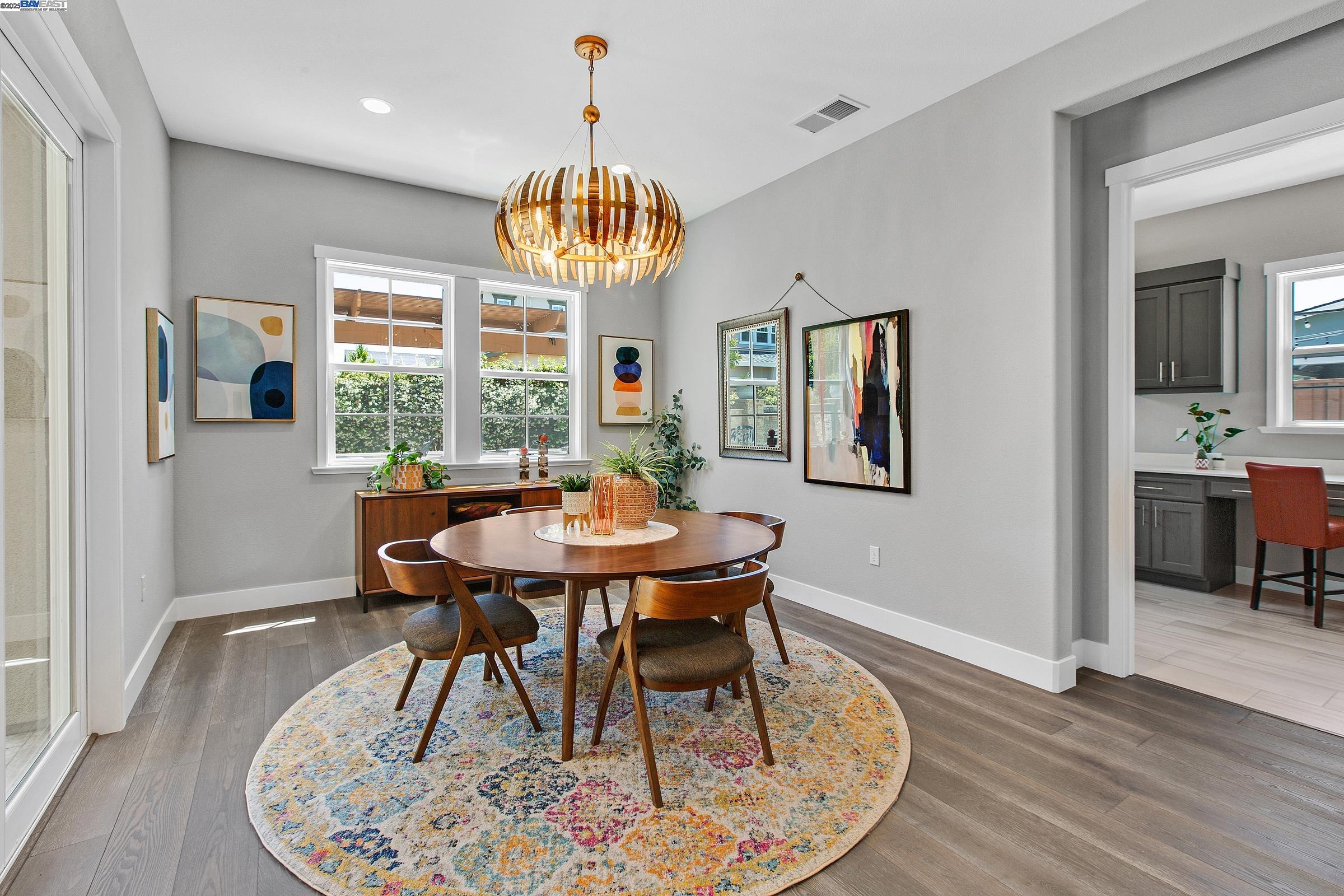 Detail Gallery Image 14 of 54 For 5715 Melinda Way, Pleasanton,  CA 94566 - 4 Beds | 4/1 Baths