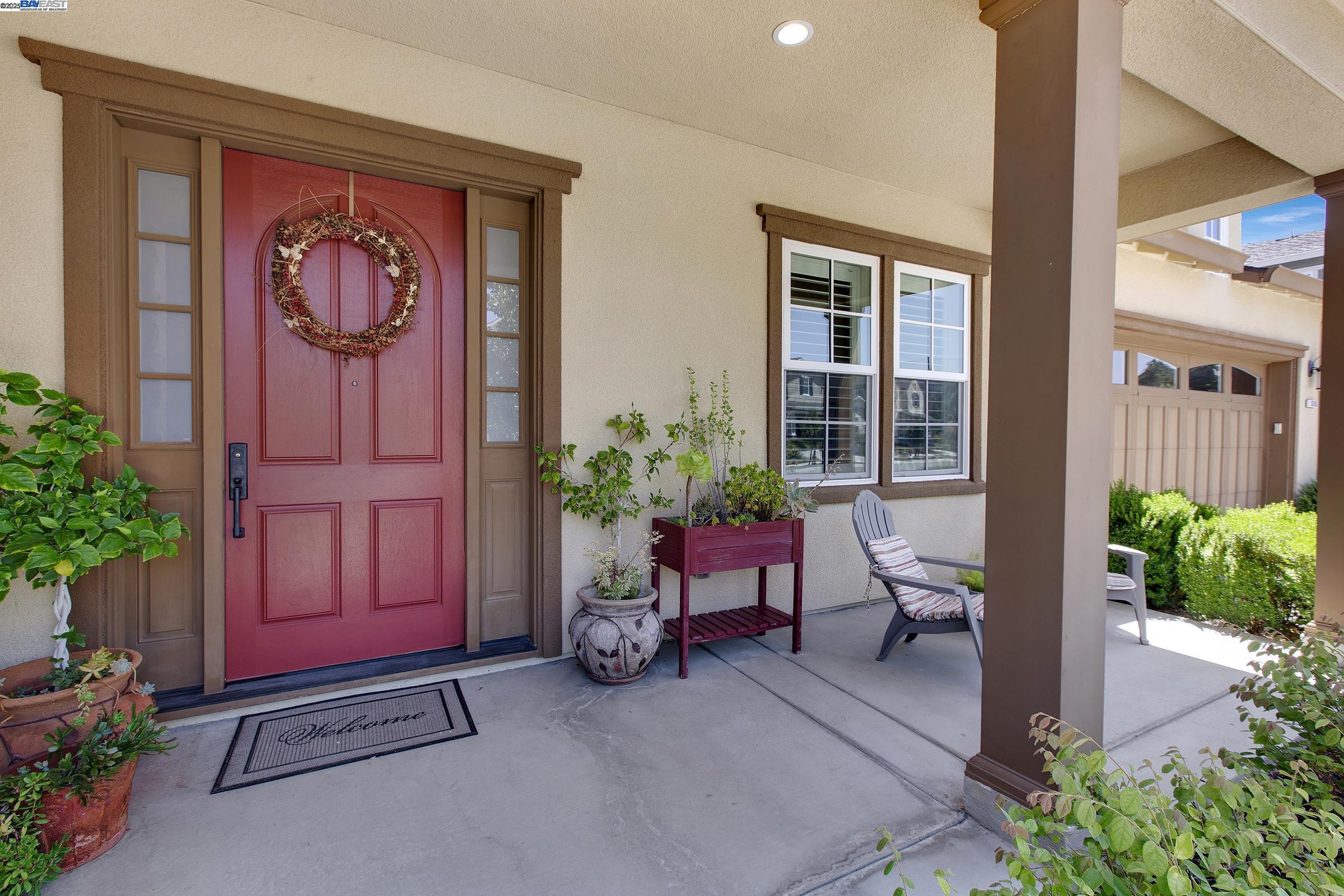 Detail Gallery Image 3 of 54 For 5715 Melinda Way, Pleasanton,  CA 94566 - 4 Beds | 4/1 Baths