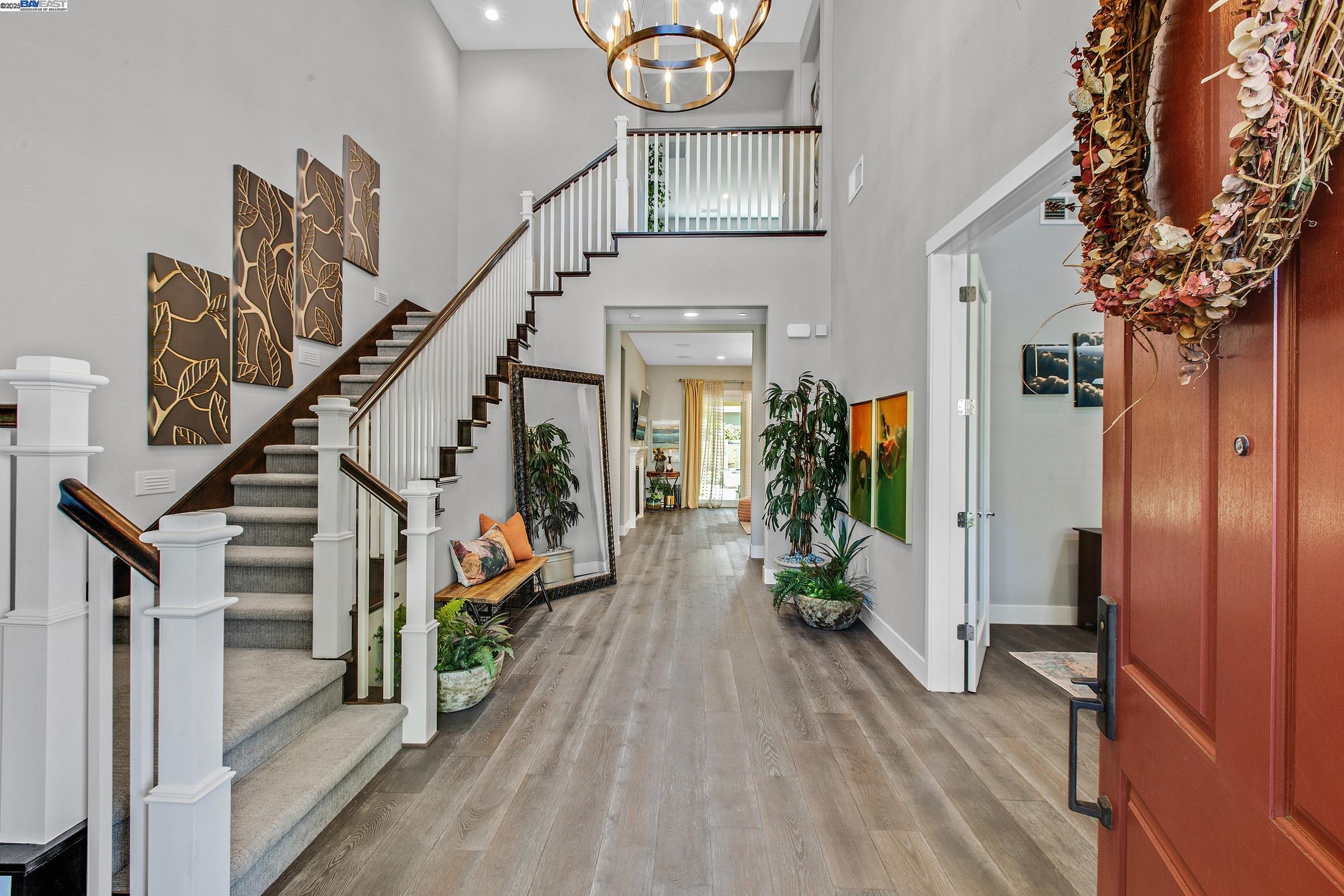 Detail Gallery Image 5 of 54 For 5715 Melinda Way, Pleasanton,  CA 94566 - 4 Beds | 4/1 Baths