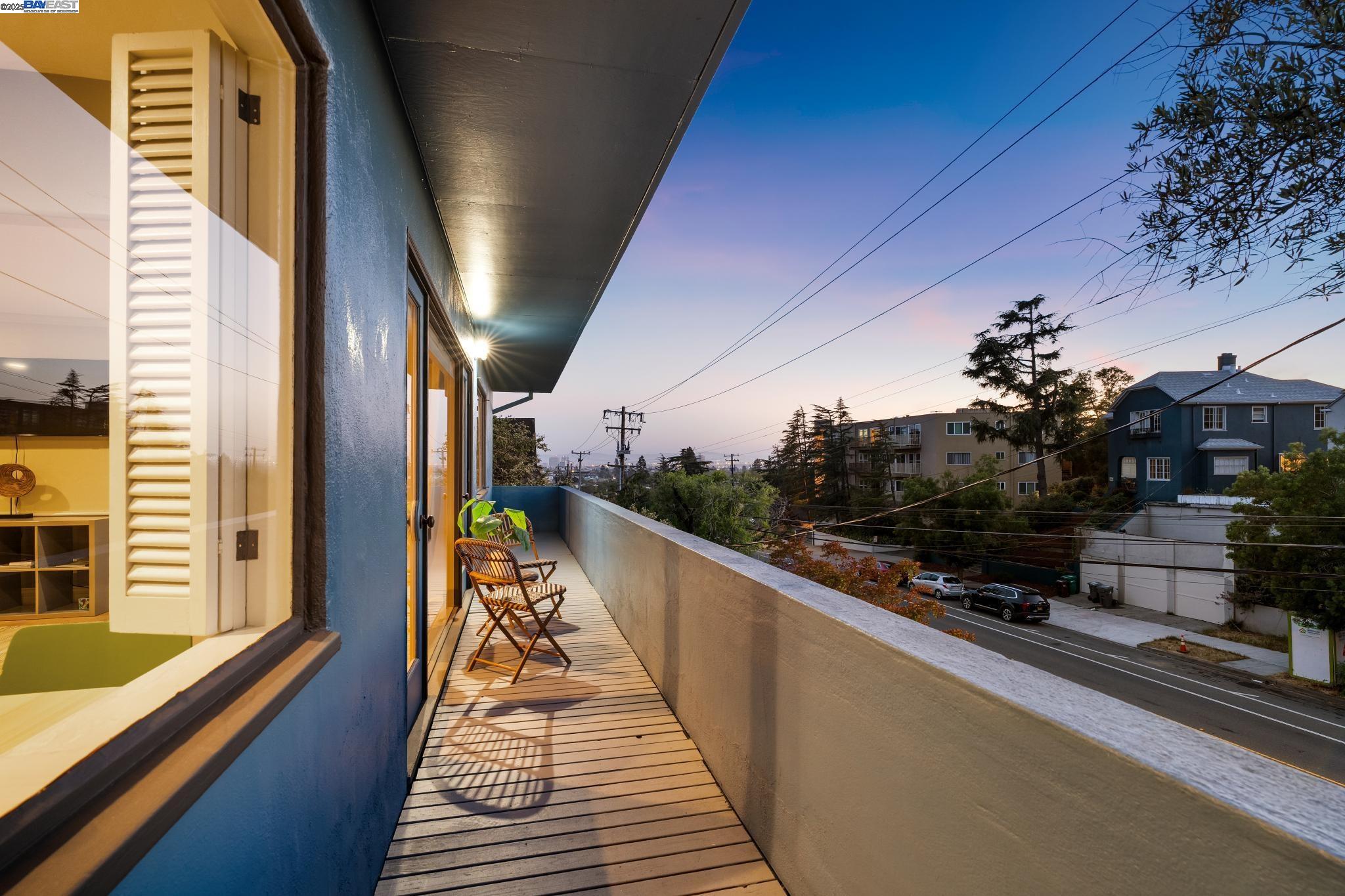 Detail Gallery Image 2 of 37 For 5936 Broadway, Oakland,  CA 94618 - – Beds | – Baths
