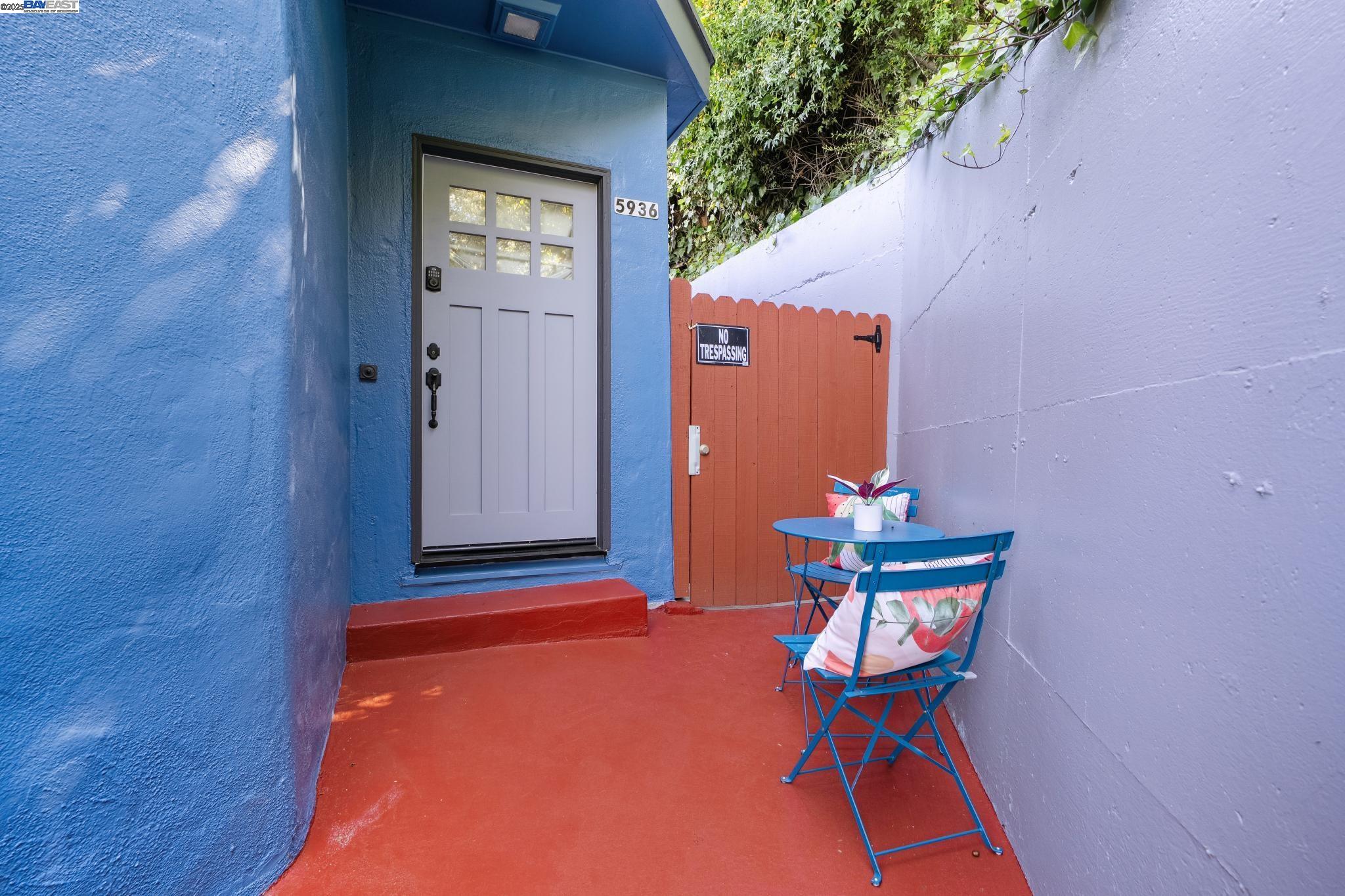 Detail Gallery Image 5 of 37 For 5936 Broadway, Oakland,  CA 94618 - – Beds | – Baths
