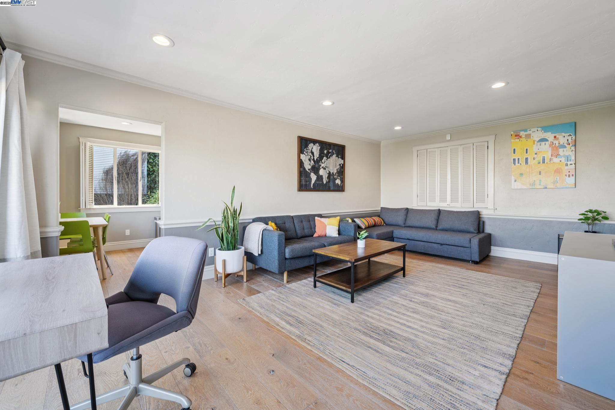 Detail Gallery Image 8 of 37 For 5936 Broadway, Oakland,  CA 94618 - – Beds | – Baths