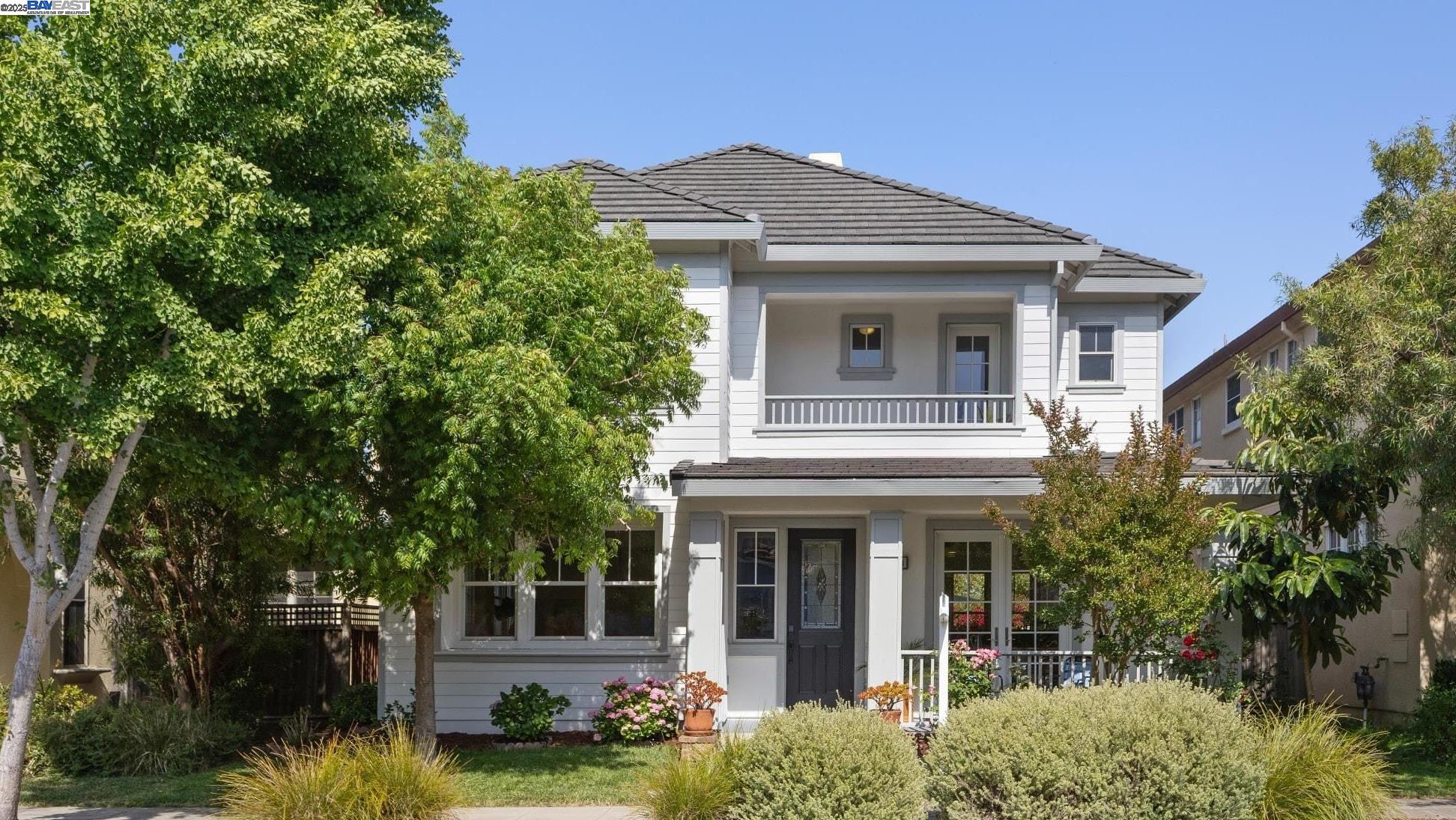 Detail Gallery Image 1 of 1 For 2228 Chipman St, Alameda,  CA 94501 - 4 Beds | 2/1 Baths
