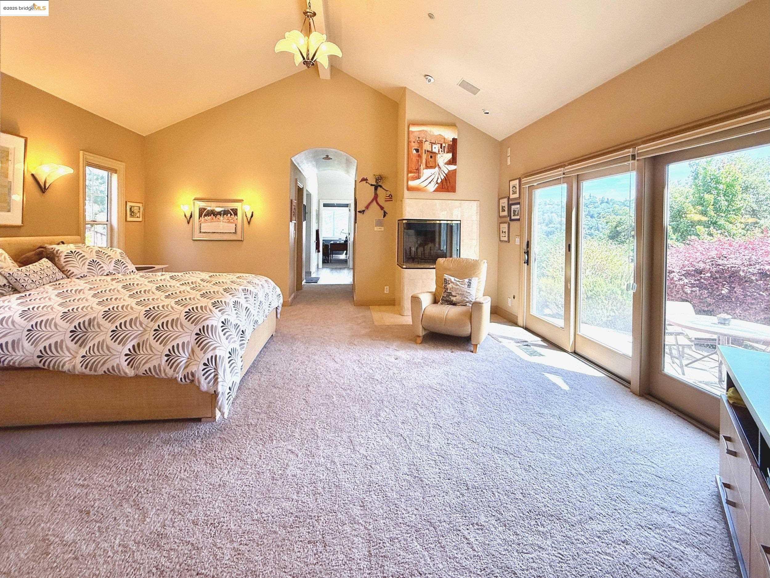 Detail Gallery Image 16 of 34 For 78 Scenic Dr, Orinda,  CA 94563 - 4 Beds | 3 Baths
