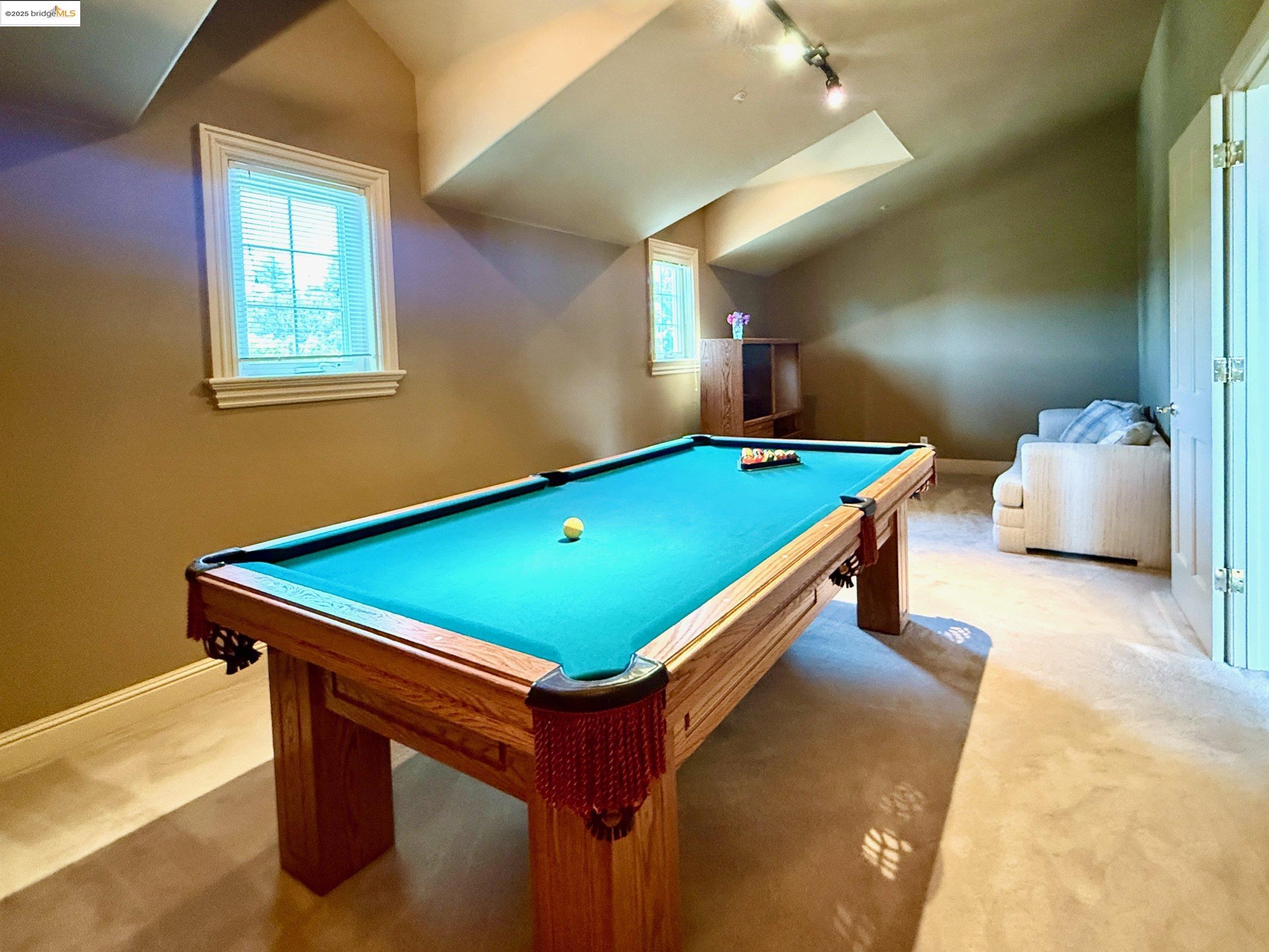 Detail Gallery Image 22 of 34 For 78 Scenic Dr, Orinda,  CA 94563 - 4 Beds | 3 Baths
