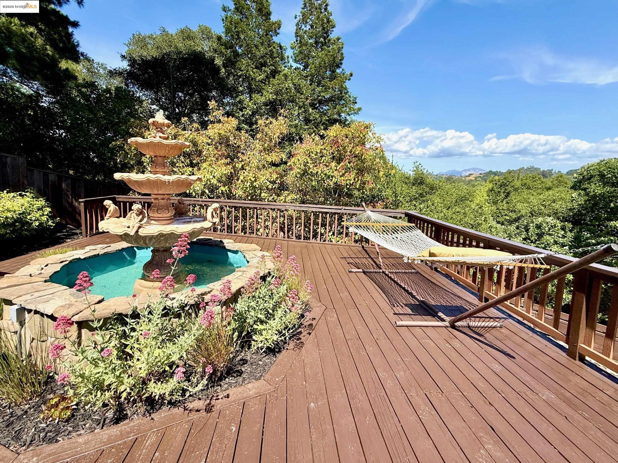 Detail Gallery Image 27 of 34 For 78 Scenic Dr, Orinda,  CA 94563 - 4 Beds | 3 Baths