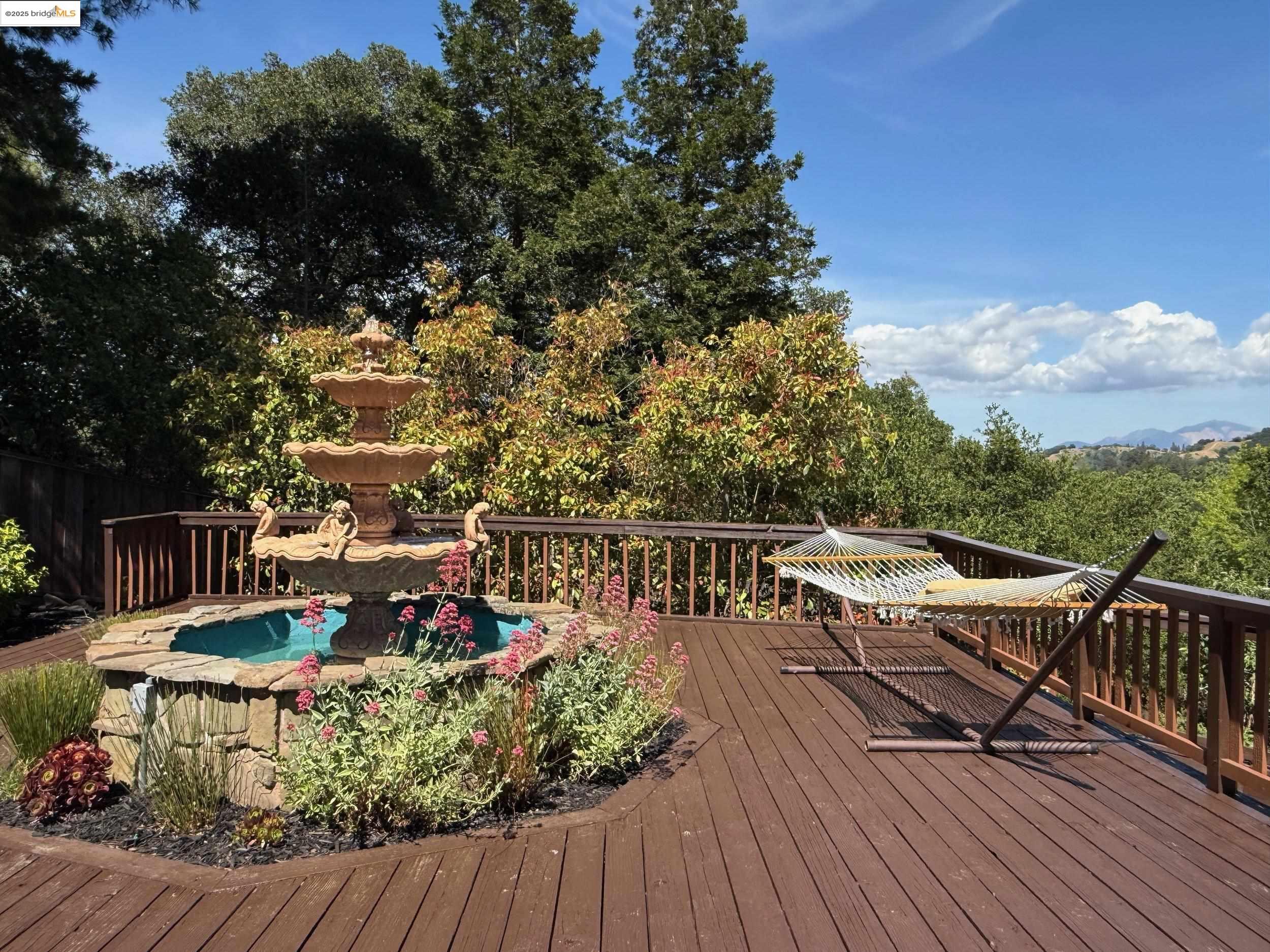 Detail Gallery Image 32 of 34 For 78 Scenic Dr, Orinda,  CA 94563 - 4 Beds | 3 Baths