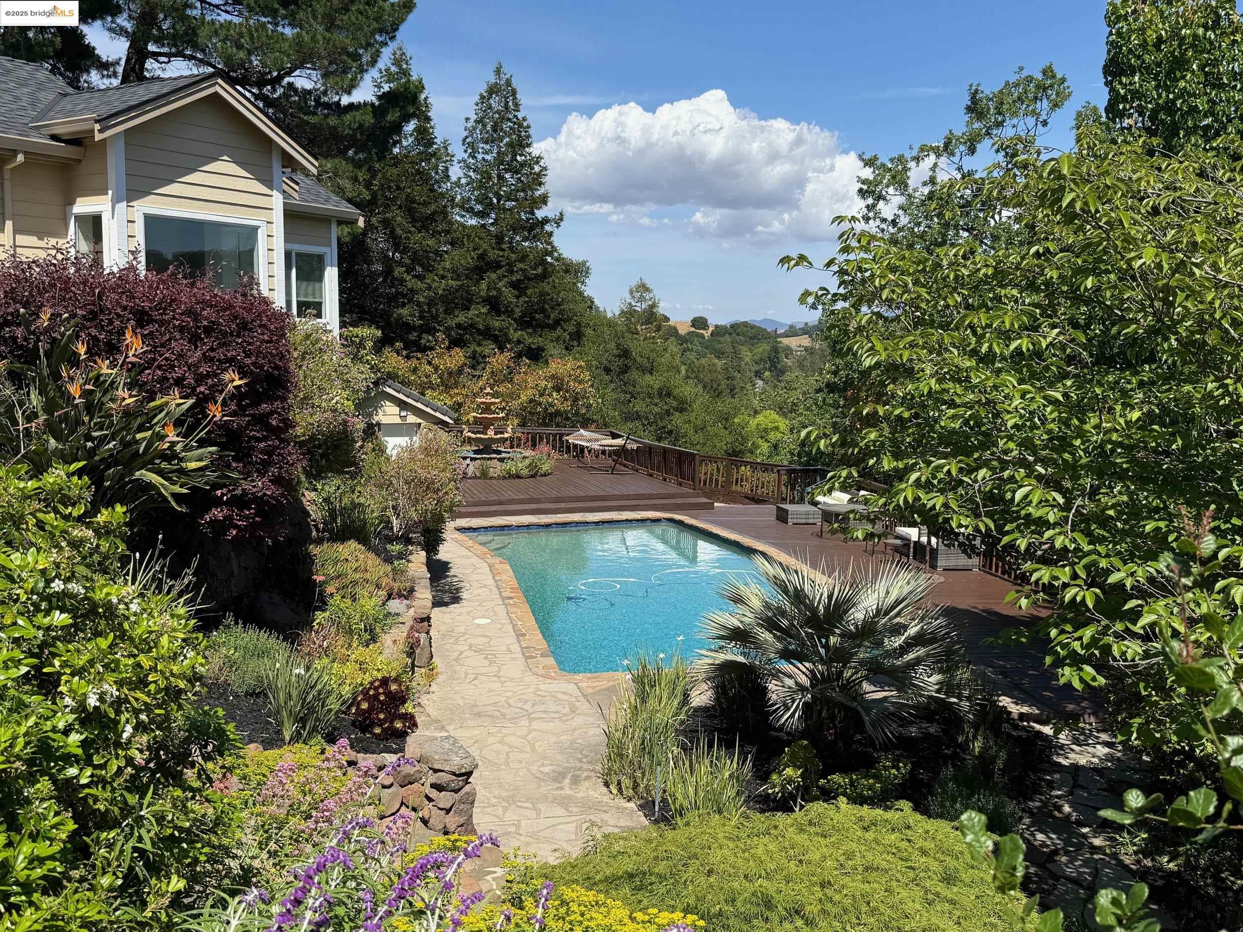Detail Gallery Image 33 of 34 For 78 Scenic Dr, Orinda,  CA 94563 - 4 Beds | 3 Baths
