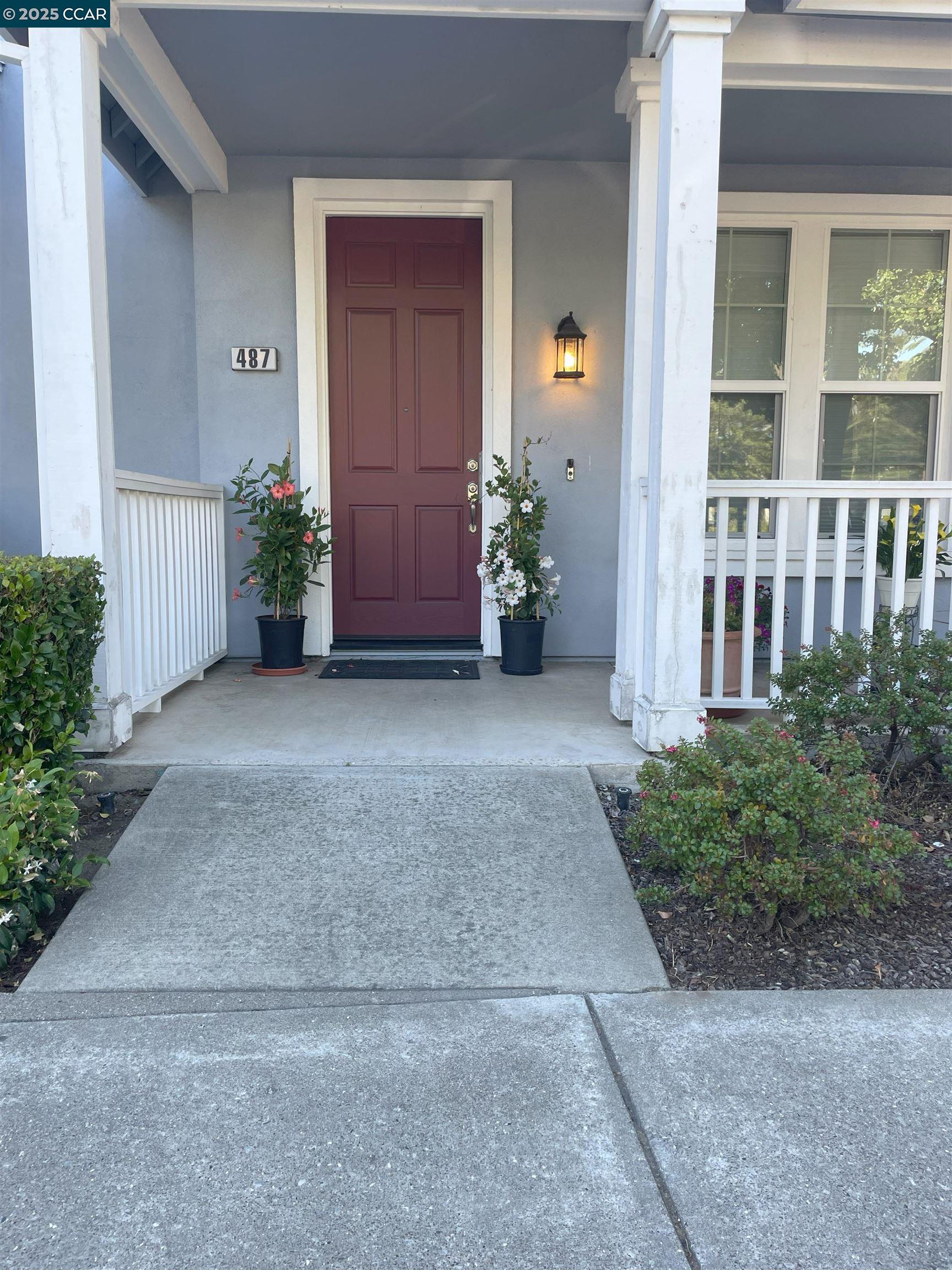More Details about MLS # 41100276 : 487 METRO WALK WAY