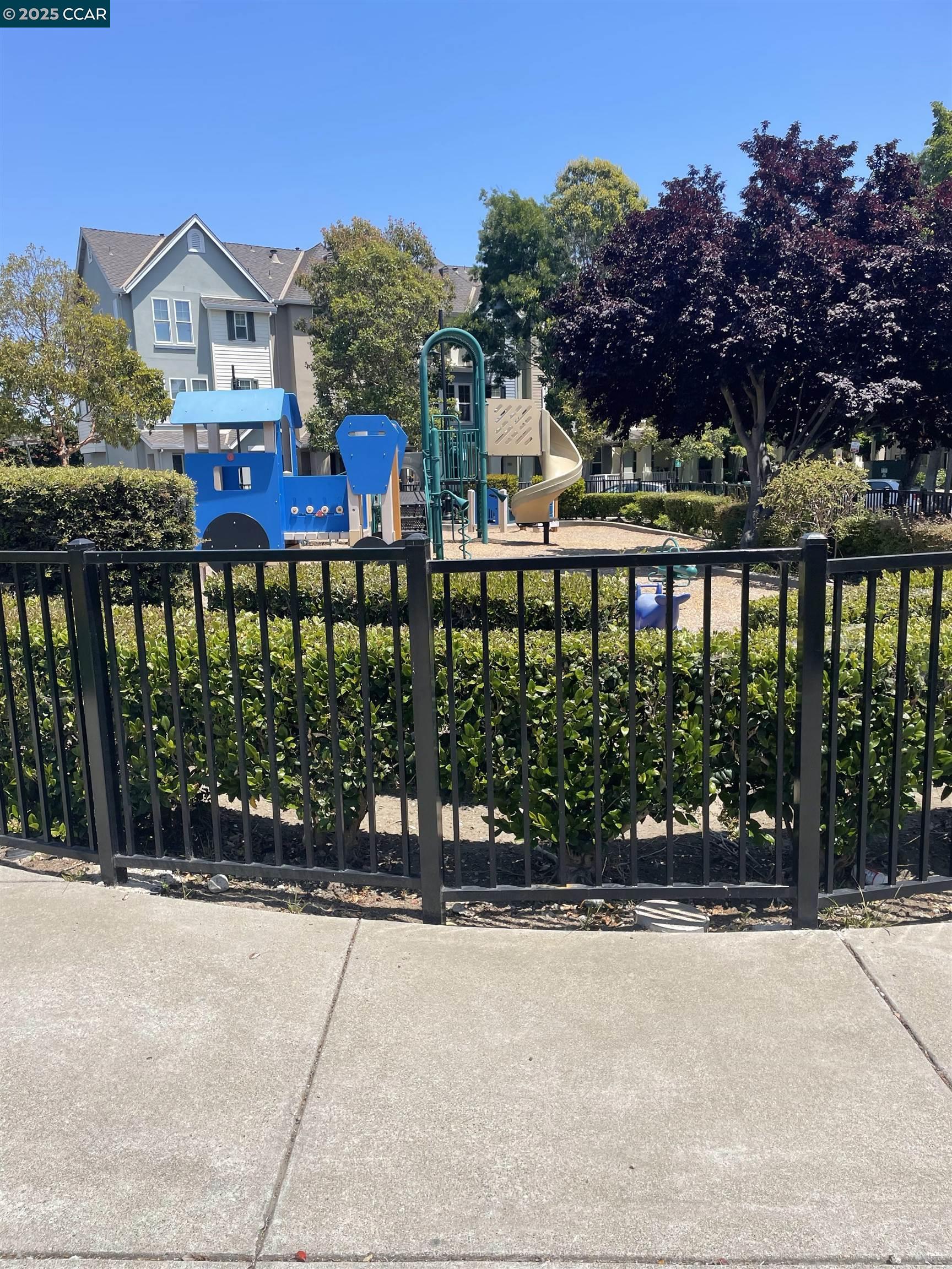 Detail Gallery Image 29 of 30 For 487 Metro Walk Way, Richmond,  CA 94801 - 3 Beds | 3/1 Baths