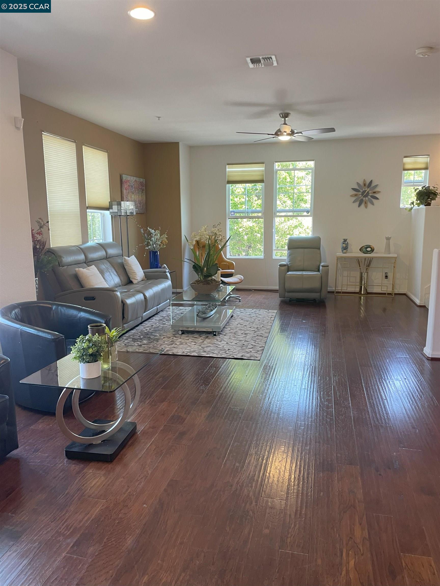 Detail Gallery Image 9 of 30 For 487 Metro Walk Way, Richmond,  CA 94801 - 3 Beds | 3/1 Baths