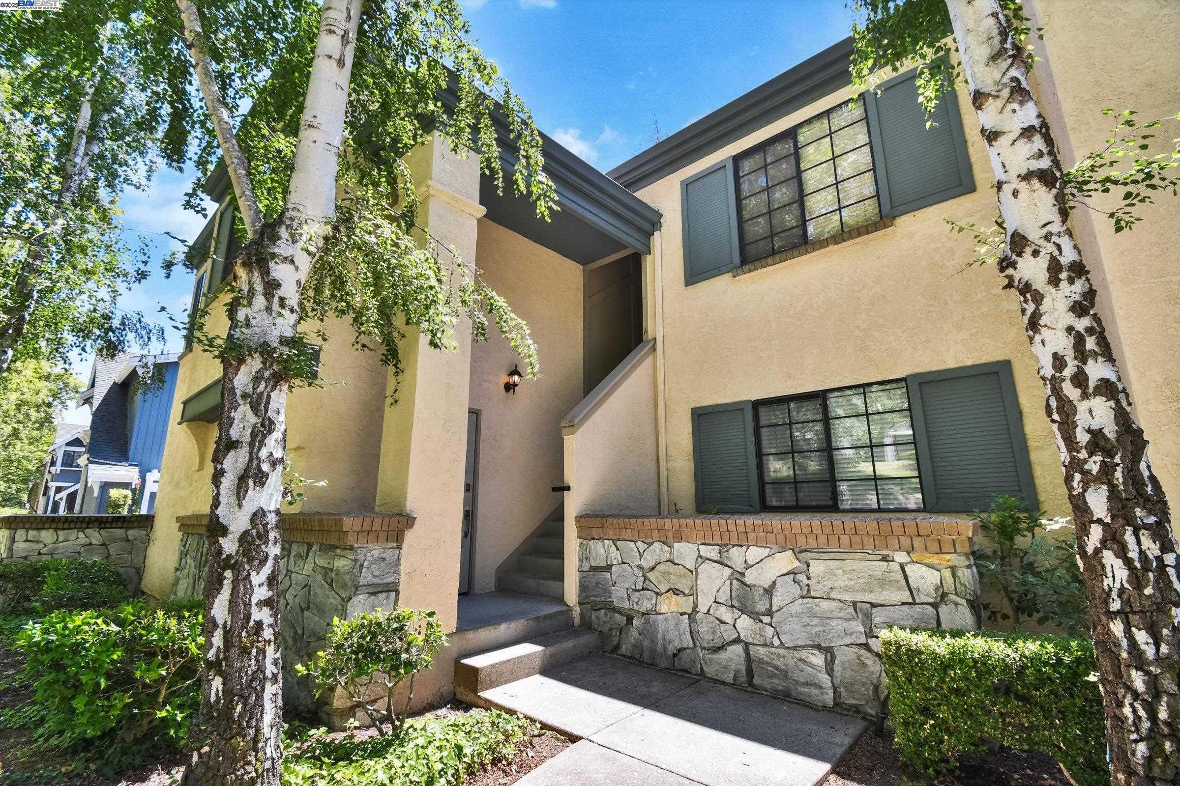 More Details about MLS # 41100280 : 246 CANYON WOODS WAY # A