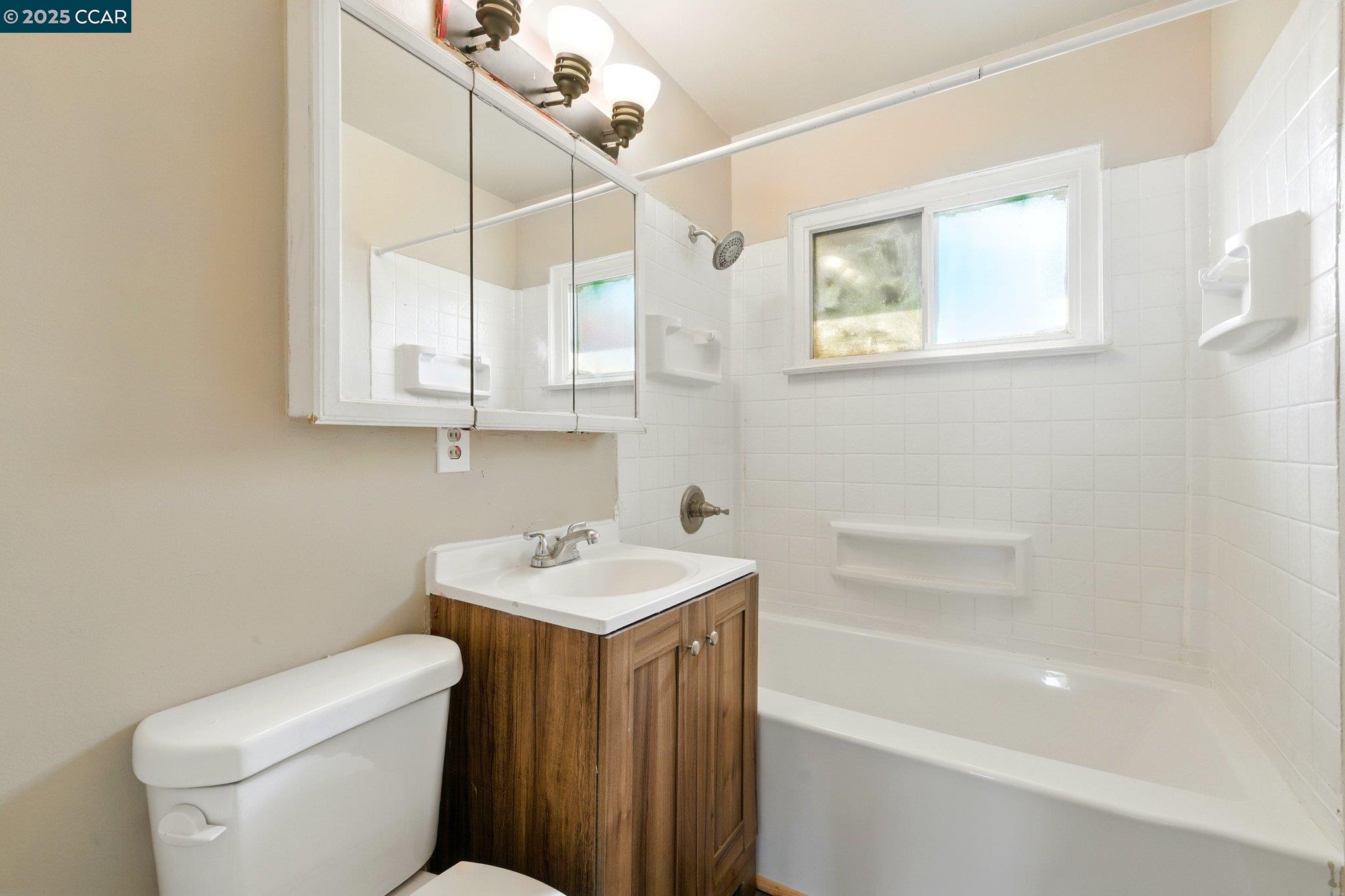 Detail Gallery Image 19 of 27 For 7105 Thomas Dr, North Highlands,  CA 95660 - 3 Beds | 1/1 Baths