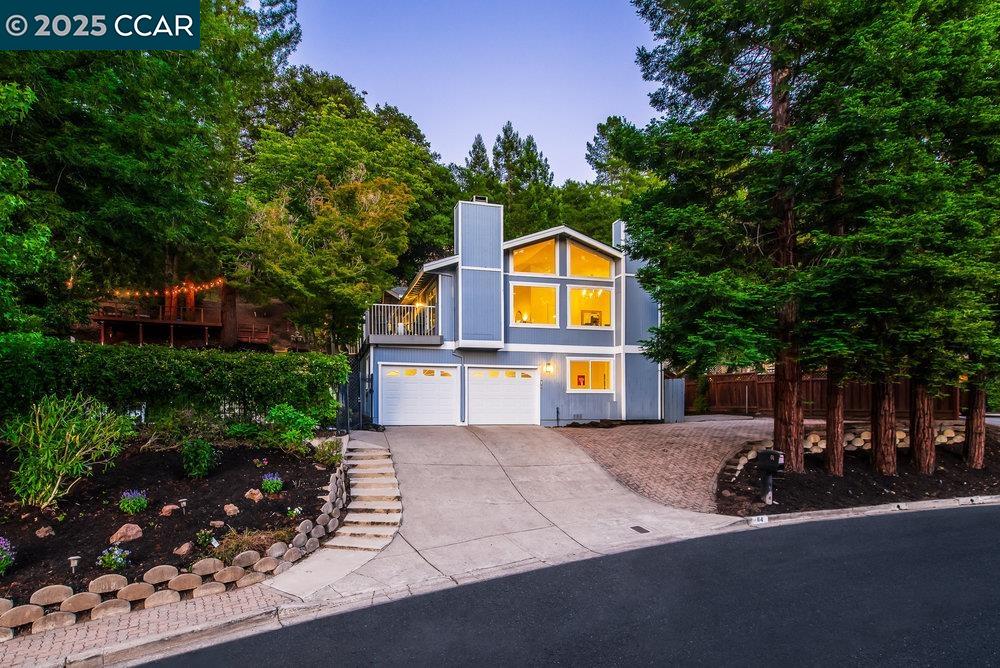Detail Gallery Image 1 of 1 For 64 Muth Drive, Orinda,  CA 94563 - 4 Beds | 3 Baths