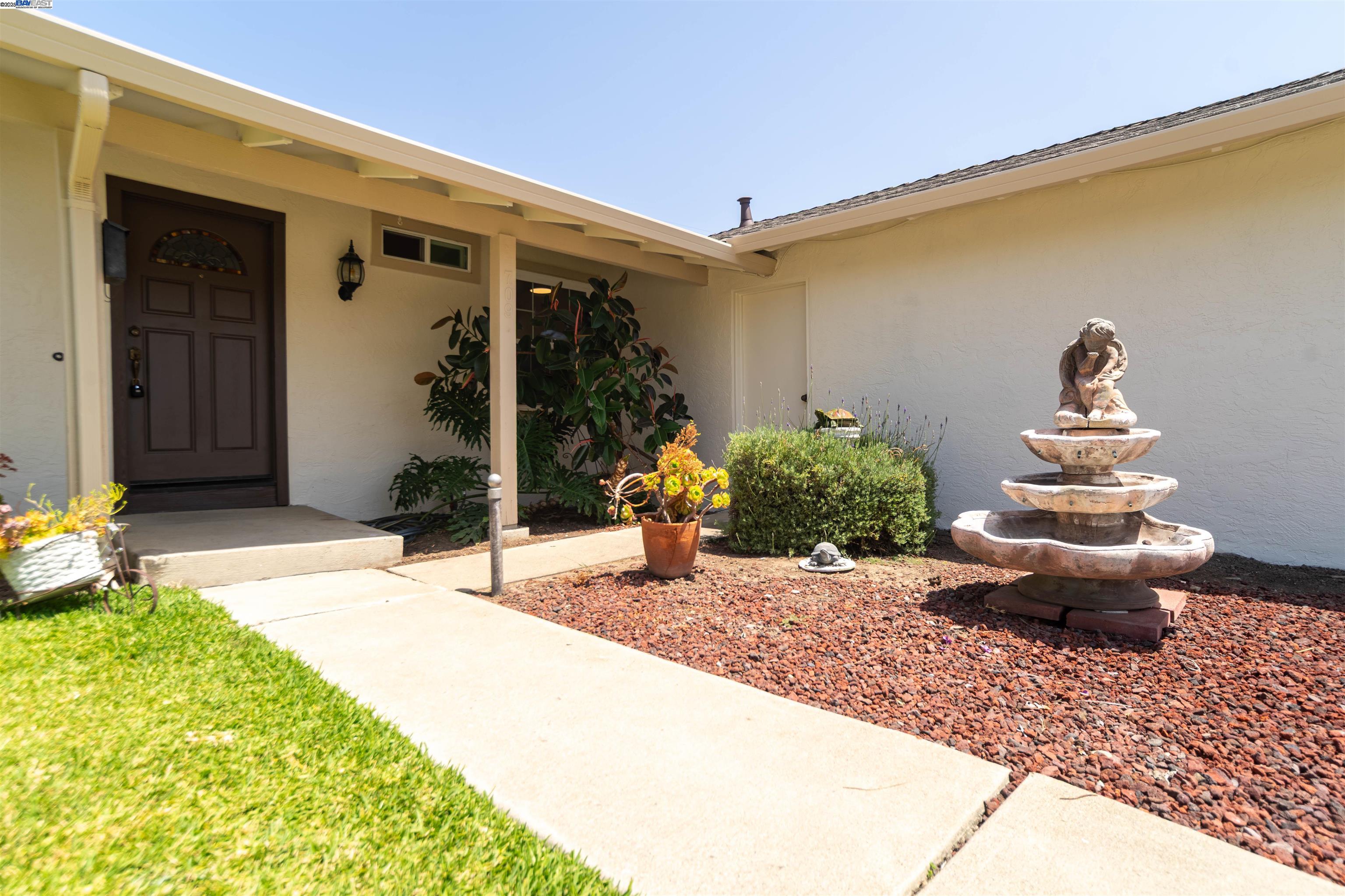Detail Gallery Image 5 of 53 For 709 Covina Way, Fremont,  CA 94539 - 4 Beds | 2 Baths