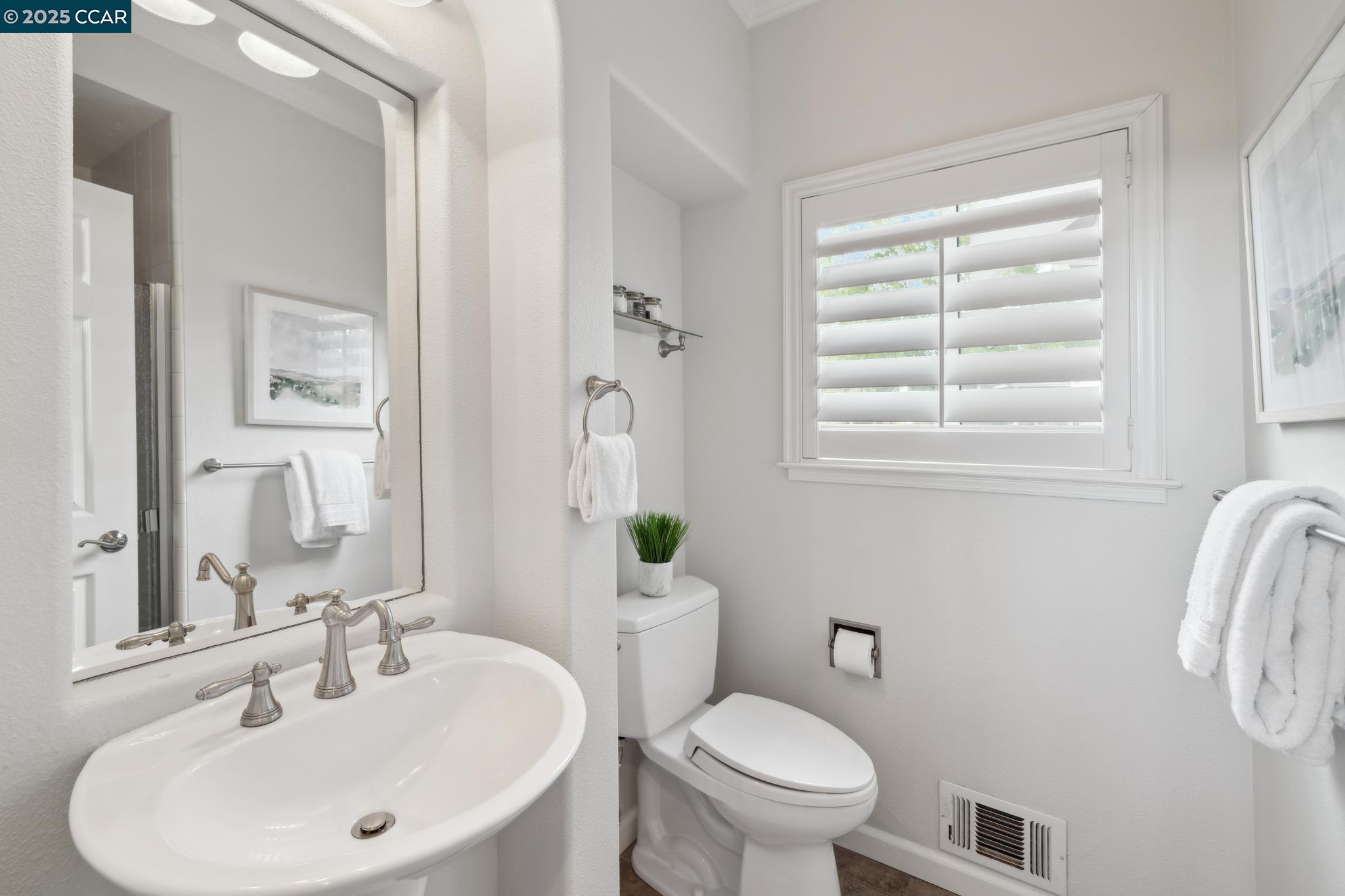 Detail Gallery Image 21 of 54 For 460 Silver Hollow Drive, Walnut Creek,  CA 94598 - 5 Beds | 3 Baths