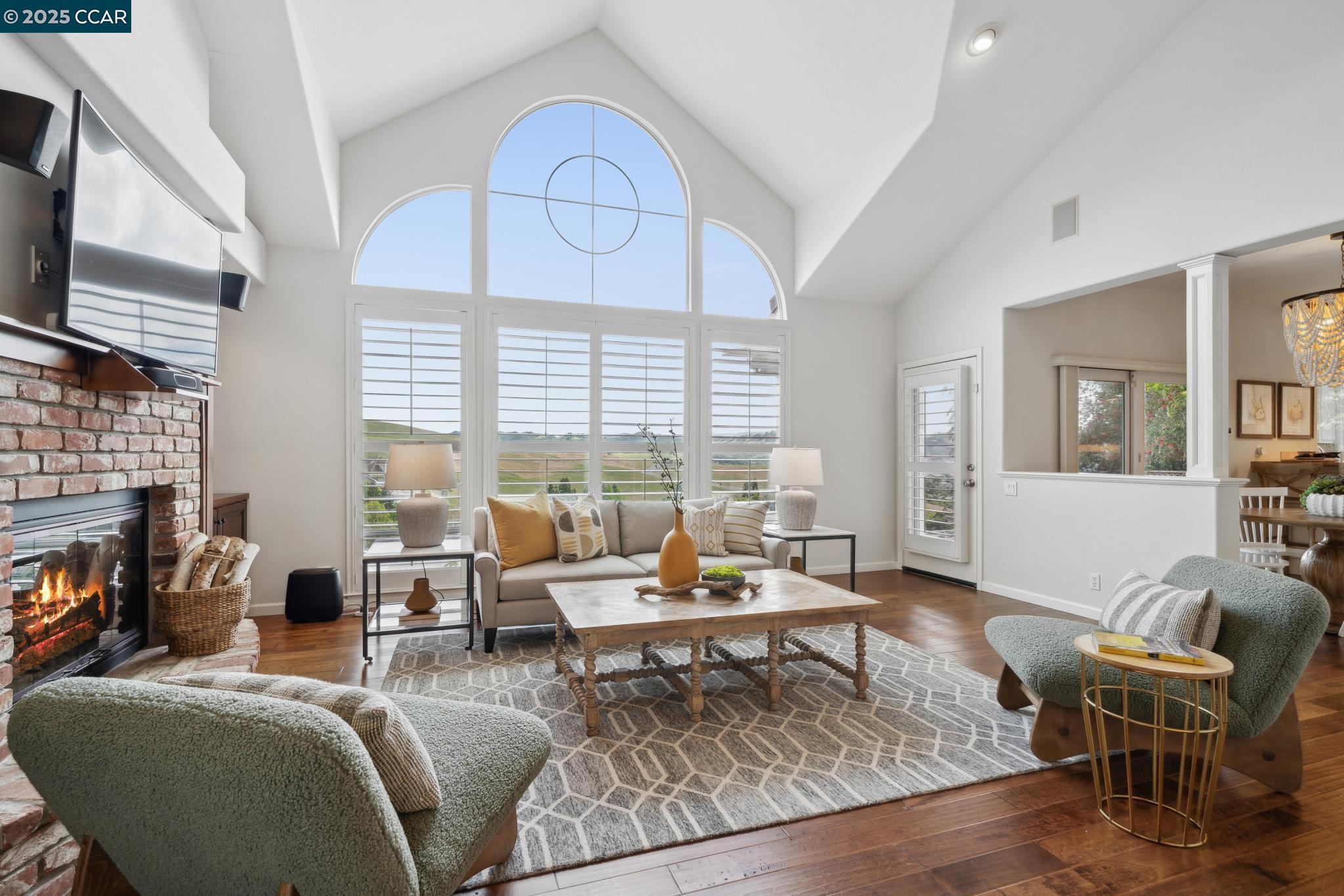 Detail Gallery Image 5 of 54 For 460 Silver Hollow Drive, Walnut Creek,  CA 94598 - 5 Beds | 3 Baths