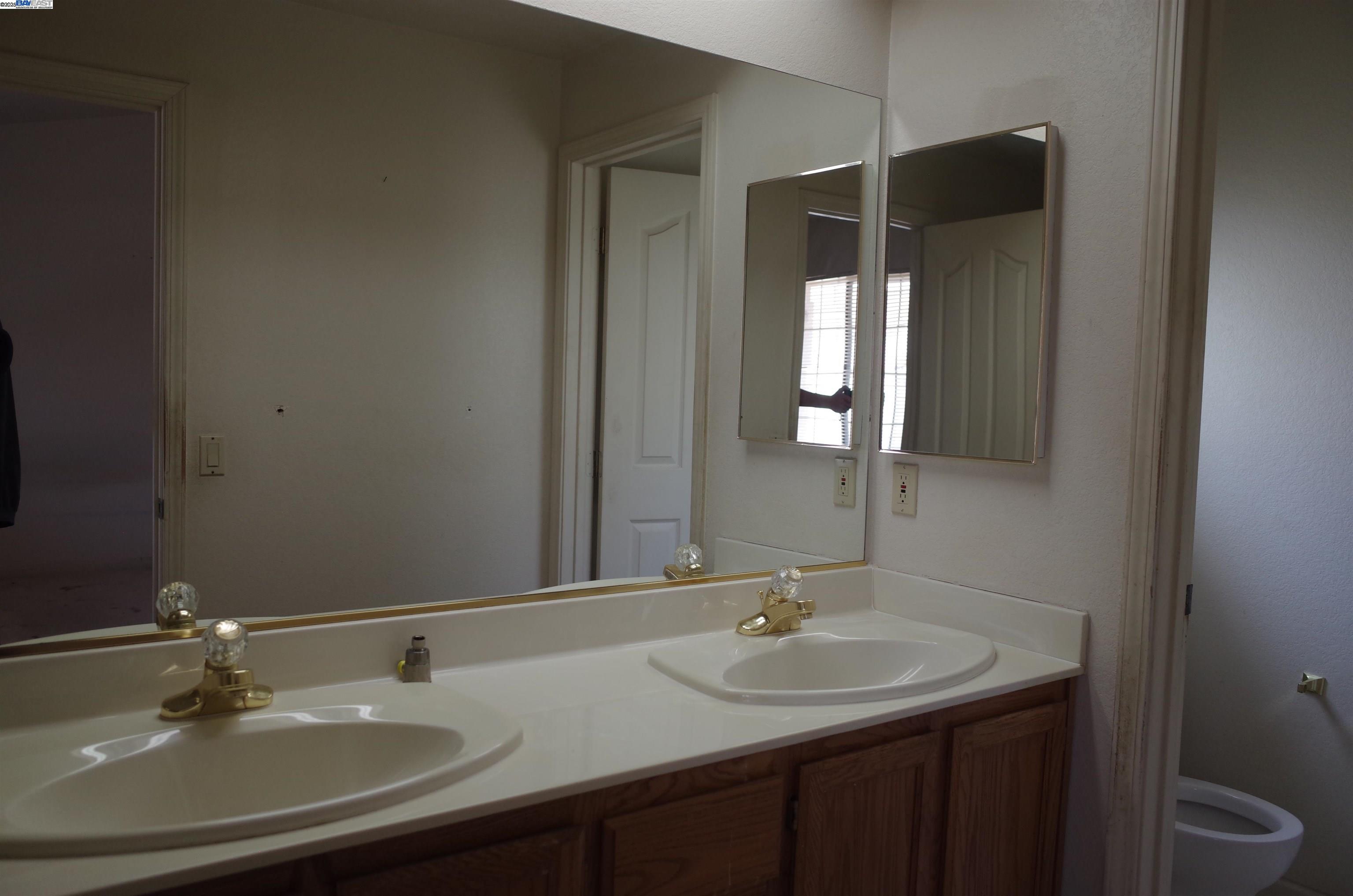 Photo #17: 41100306 Listing: Photo #17