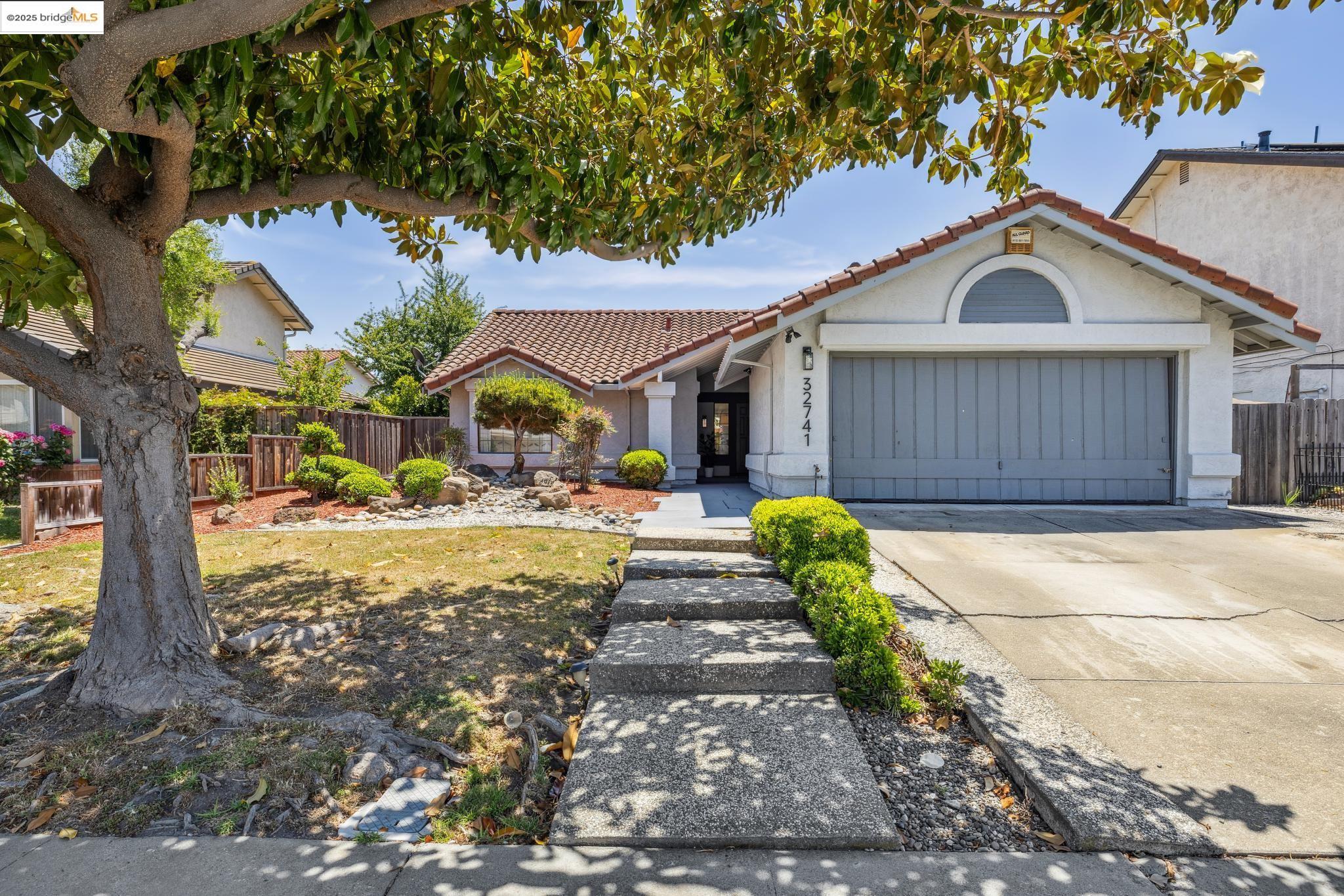 Detail Gallery Image 1 of 1 For 32741 Regents Blvd, Union City,  CA 94587 - 3 Beds | 2 Baths
