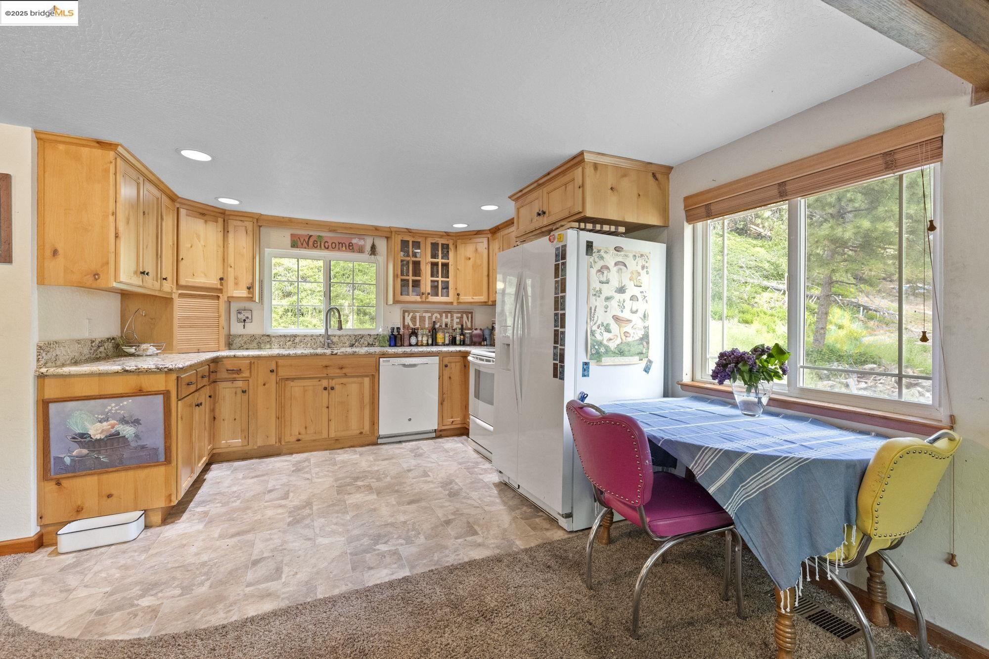 Detail Gallery Image 8 of 23 For 26551 Crystal Road, Long Barn,  CA 95335 - 3 Beds | 2 Baths