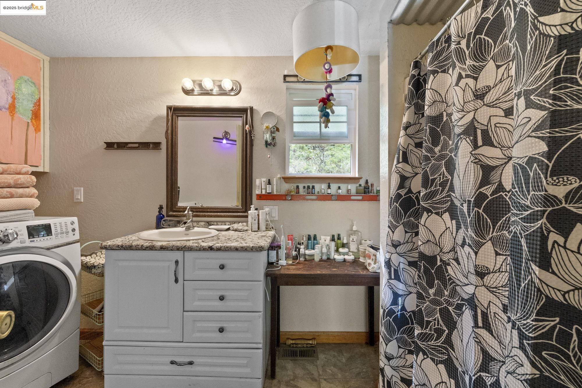 Detail Gallery Image 10 of 23 For 26551 Crystal Road, Long Barn,  CA 95335 - 3 Beds | 2 Baths