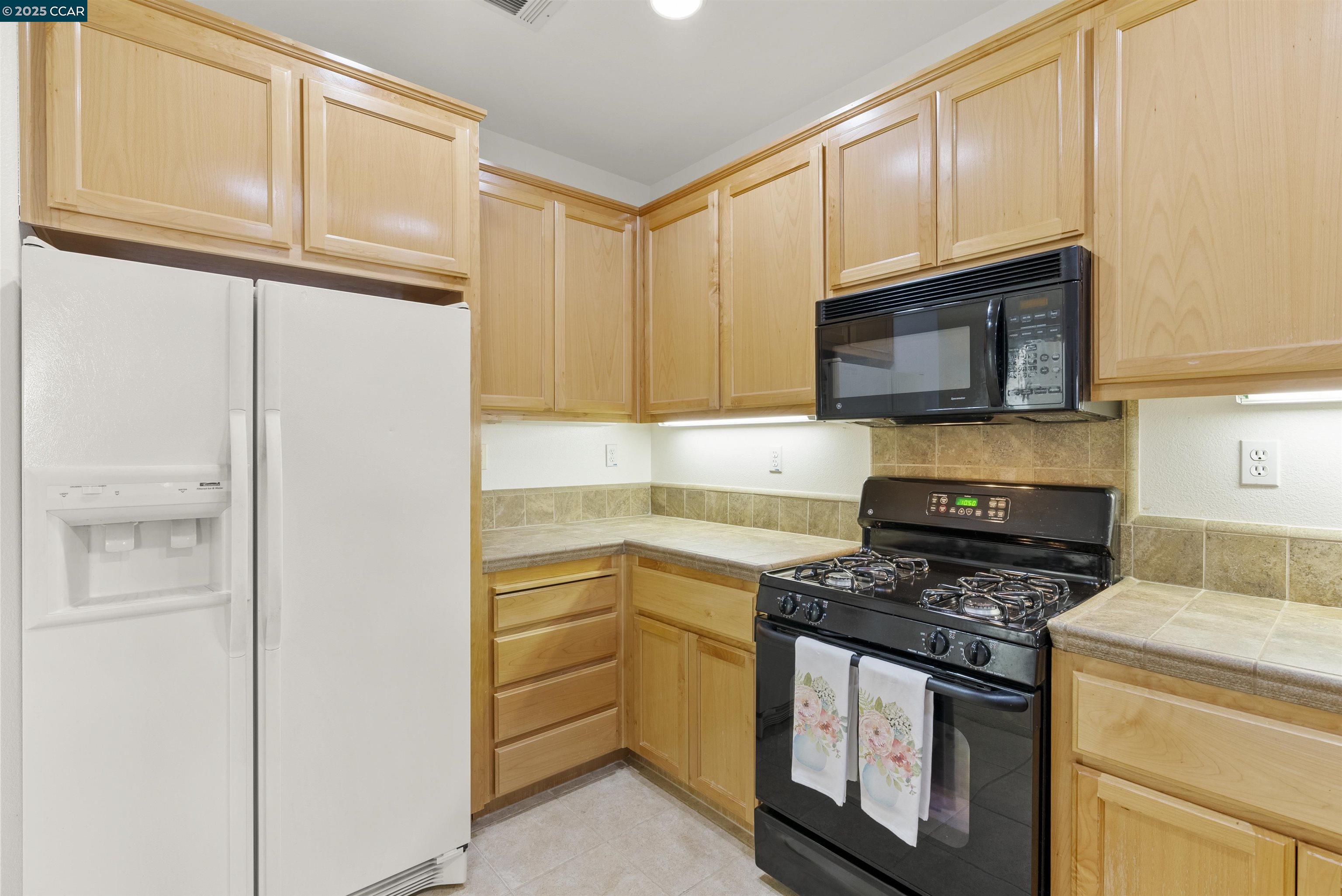 Photo #12: 41100322 Listing: Photo #12