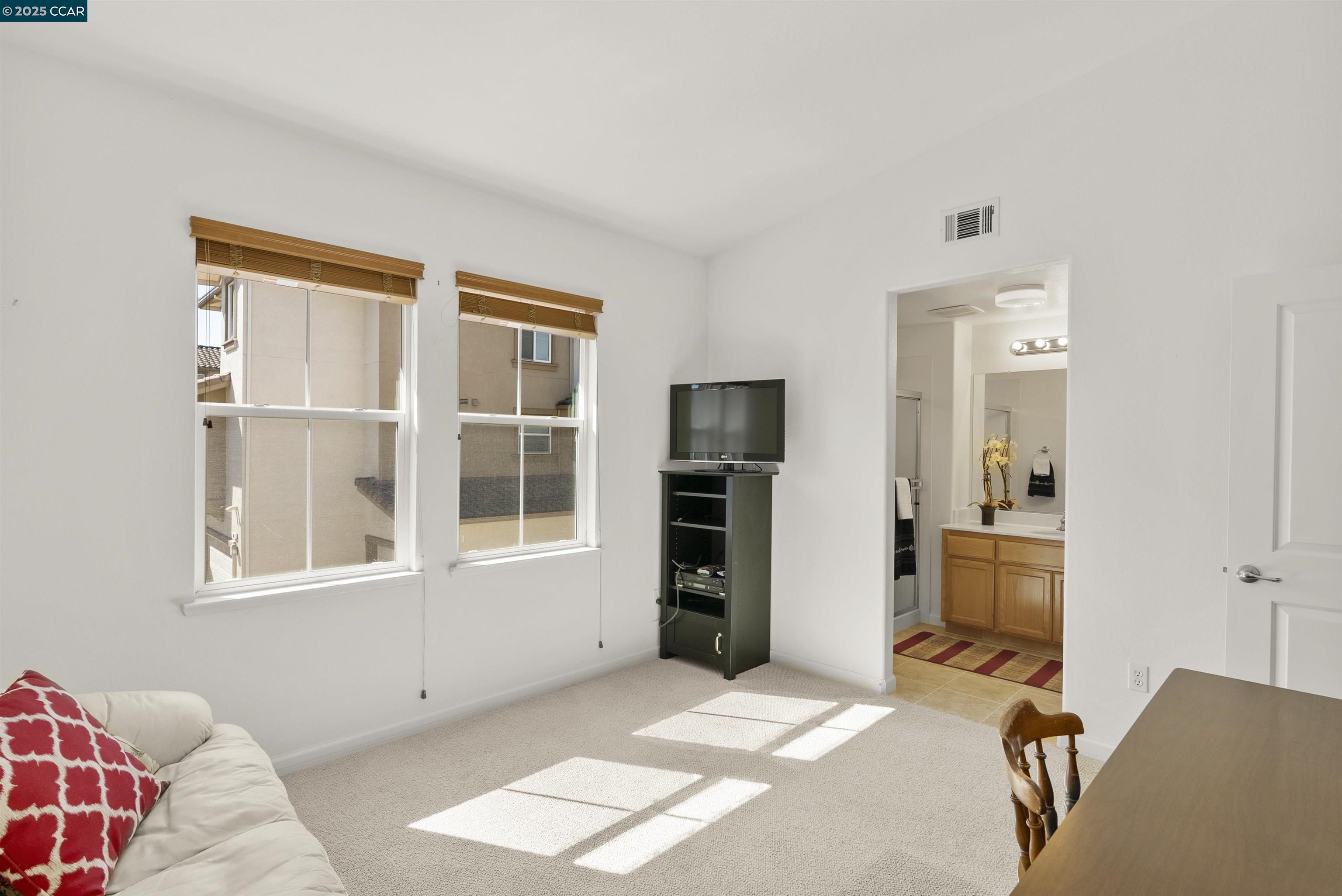 Photo #21: 41100322 Listing: Photo #21