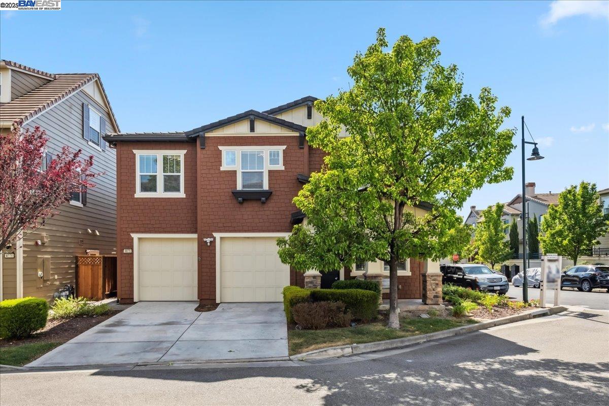 Detail Gallery Image 1 of 1 For 4875 Thorndike Ln, Dublin,  CA 94568 - 4 Beds | 2/1 Baths