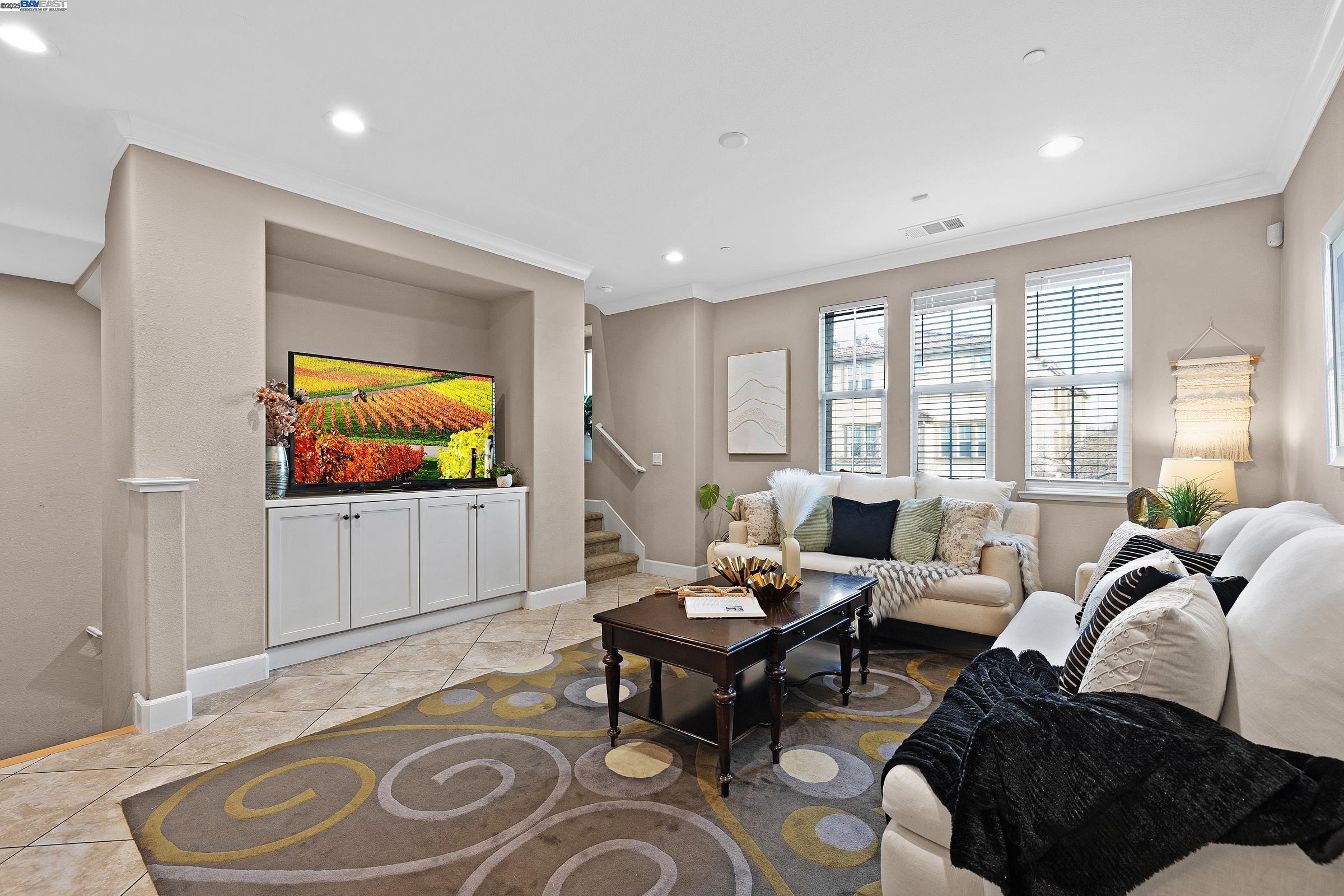 MLS: 41100350 Condo For Sale