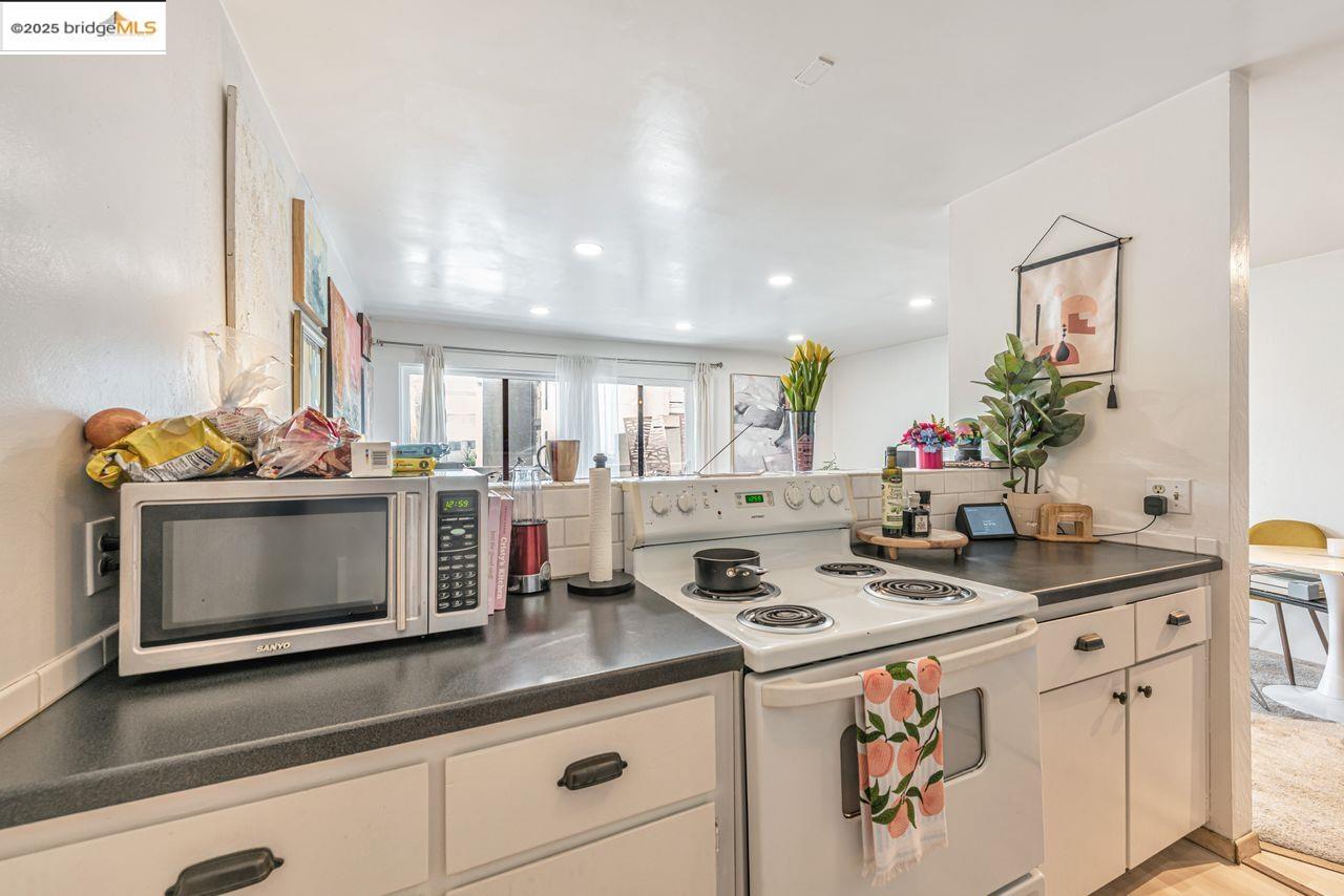 5 Embarcadero # 129, Oakland, California 94607, 1 Bedroom Bedrooms, 3 Rooms Rooms,1 BathroomBathrooms,Residential,For Sale,5 Embarcadero # 129,41100353
