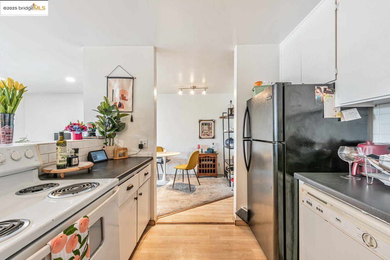 5 Embarcadero # 129, Oakland, California 94607, 1 Bedroom Bedrooms, 3 Rooms Rooms,1 BathroomBathrooms,Residential,For Sale,5 Embarcadero # 129,41100353