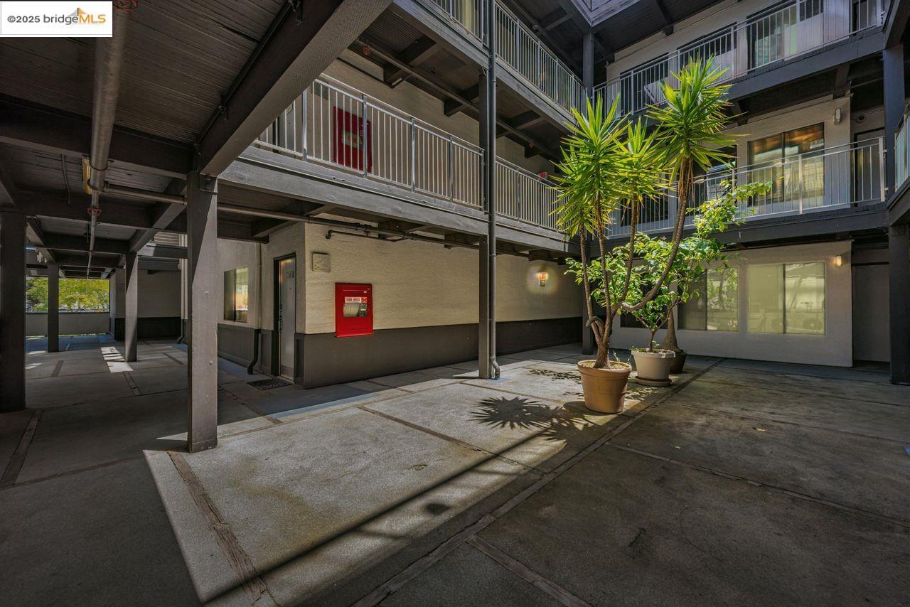 5 Embarcadero # 129, Oakland, California 94607, 1 Bedroom Bedrooms, 3 Rooms Rooms,1 BathroomBathrooms,Residential,For Sale,5 Embarcadero # 129,41100353