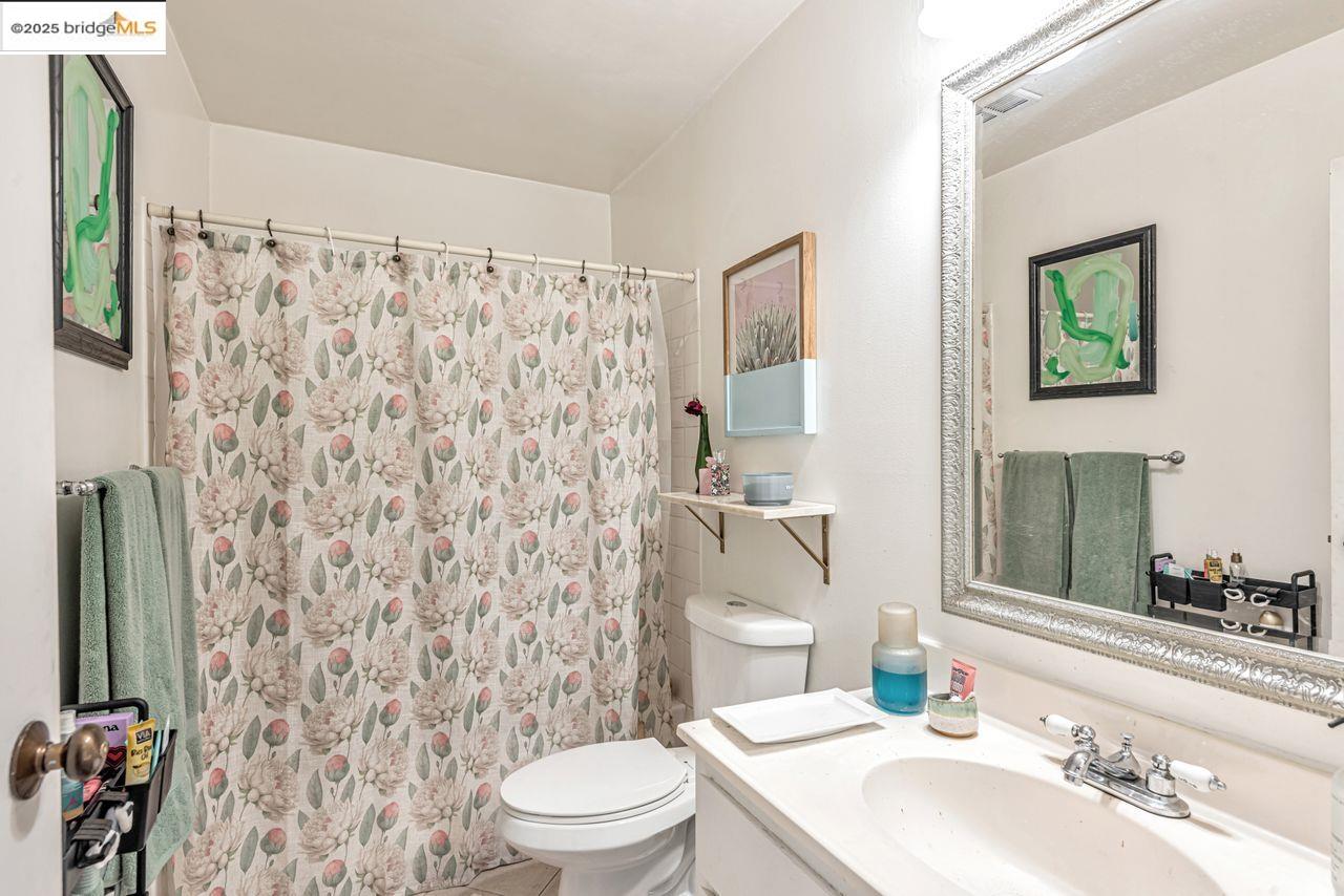 5 Embarcadero # 129, Oakland, California 94607, 1 Bedroom Bedrooms, 3 Rooms Rooms,1 BathroomBathrooms,Residential,For Sale,5 Embarcadero # 129,41100353
