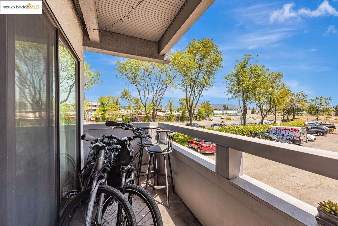 5 Embarcadero # 129, Oakland, California 94607, 1 Bedroom Bedrooms, 3 Rooms Rooms,1 BathroomBathrooms,Residential,For Sale,5 Embarcadero # 129,41100353