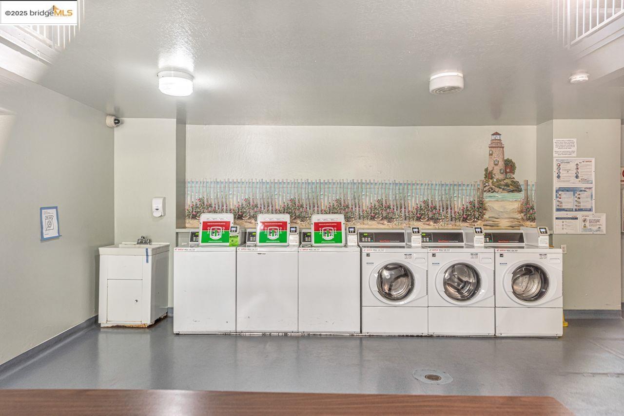 5 Embarcadero # 129, Oakland, California 94607, 1 Bedroom Bedrooms, 3 Rooms Rooms,1 BathroomBathrooms,Residential,For Sale,5 Embarcadero # 129,41100353