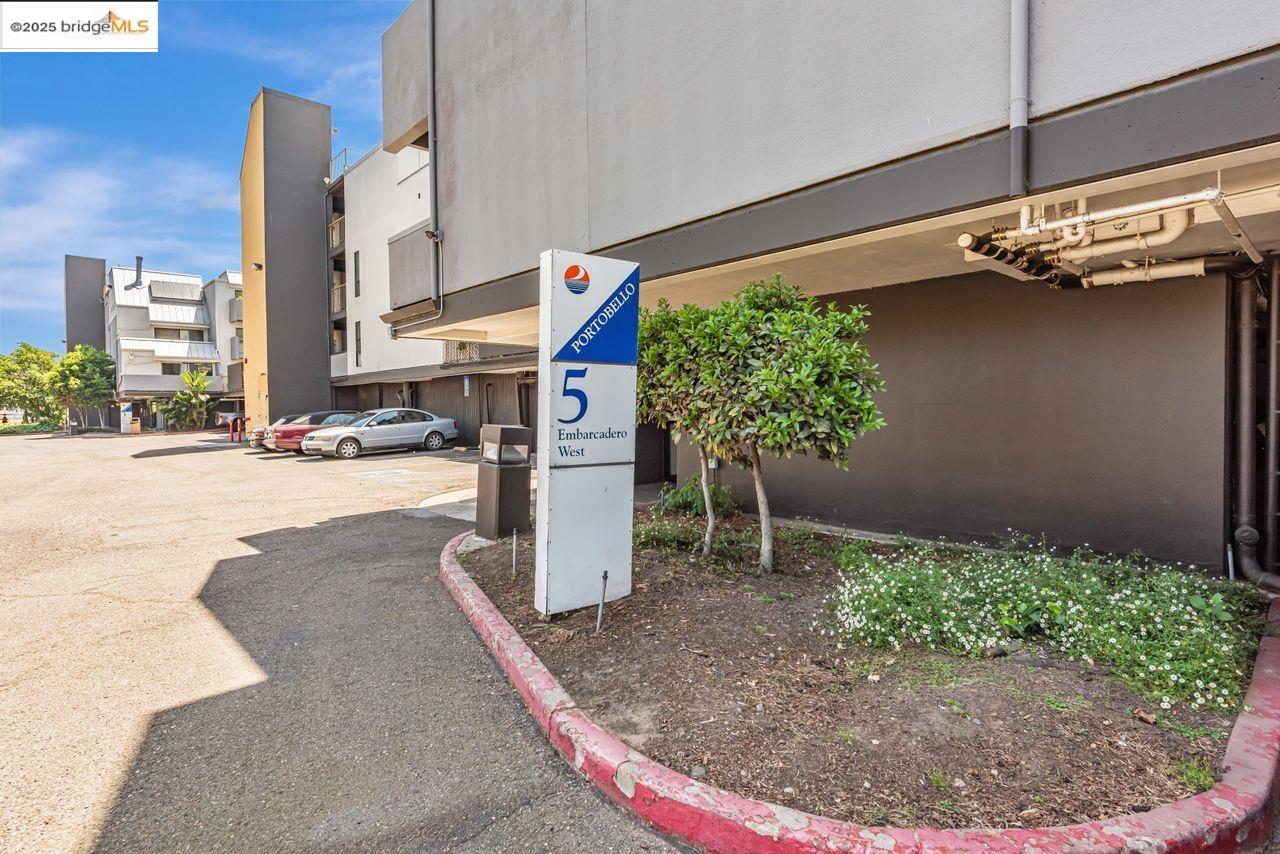 5 Embarcadero # 129, Oakland, California 94607, 1 Bedroom Bedrooms, 3 Rooms Rooms,1 BathroomBathrooms,Residential,For Sale,5 Embarcadero # 129,41100353