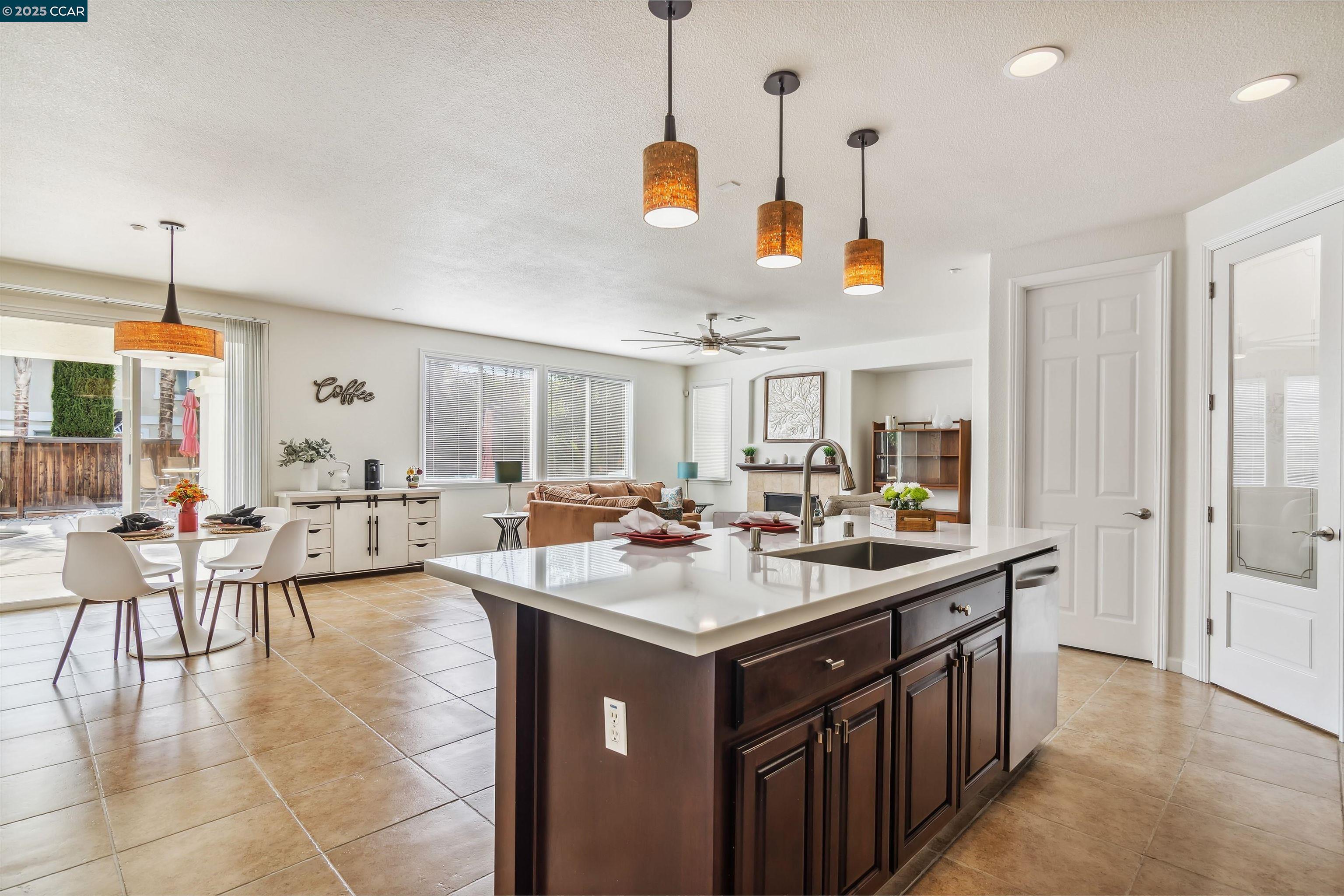 Detail Gallery Image 15 of 56 For 1840 Tanglewood Ln, Brentwood,  CA 94513 - 4 Beds | 3 Baths