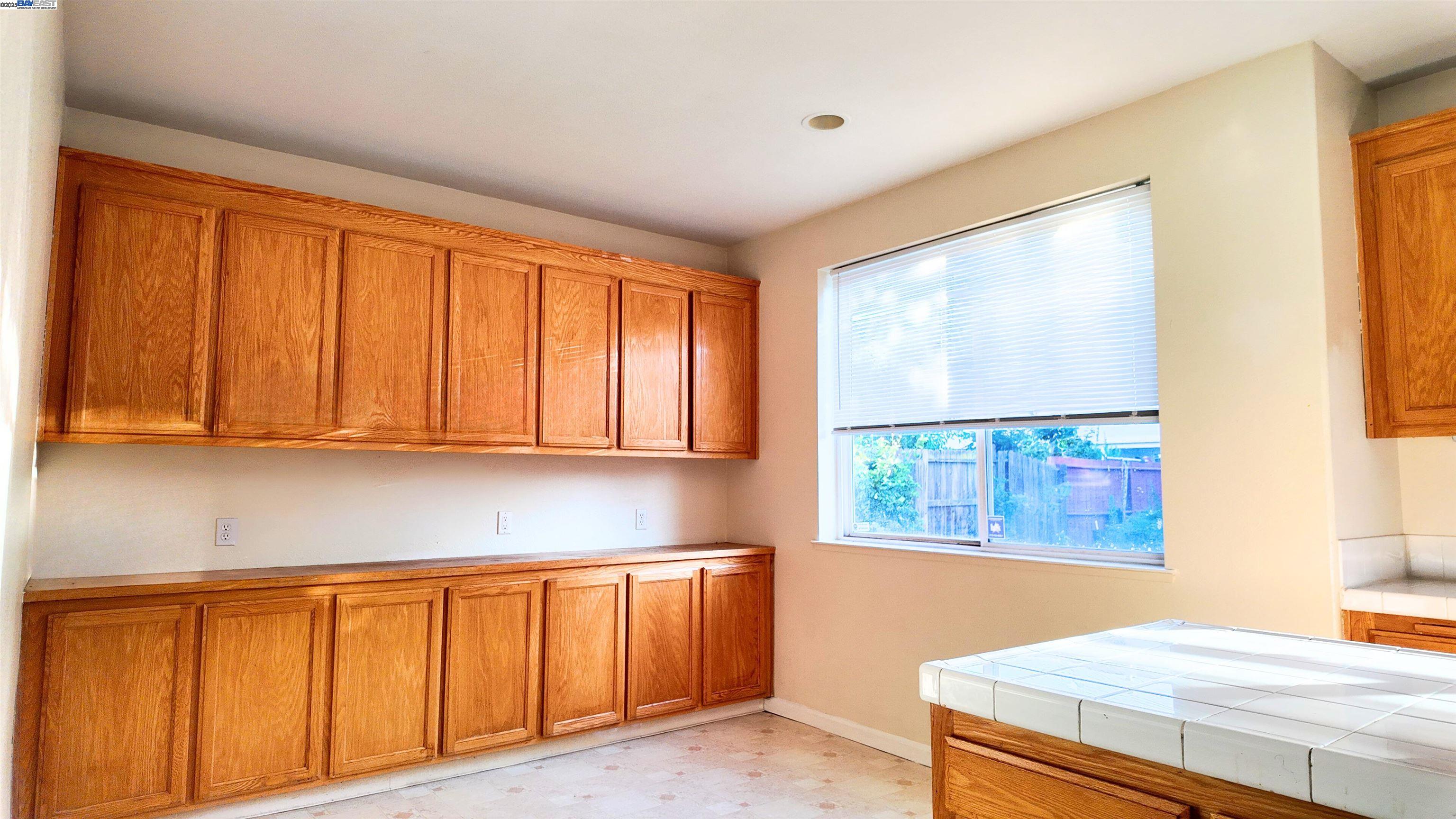 Detail Gallery Image 11 of 29 For 5247 Agapanthus Ct, Stockton,  CA 95212 - 4 Beds | 3 Baths