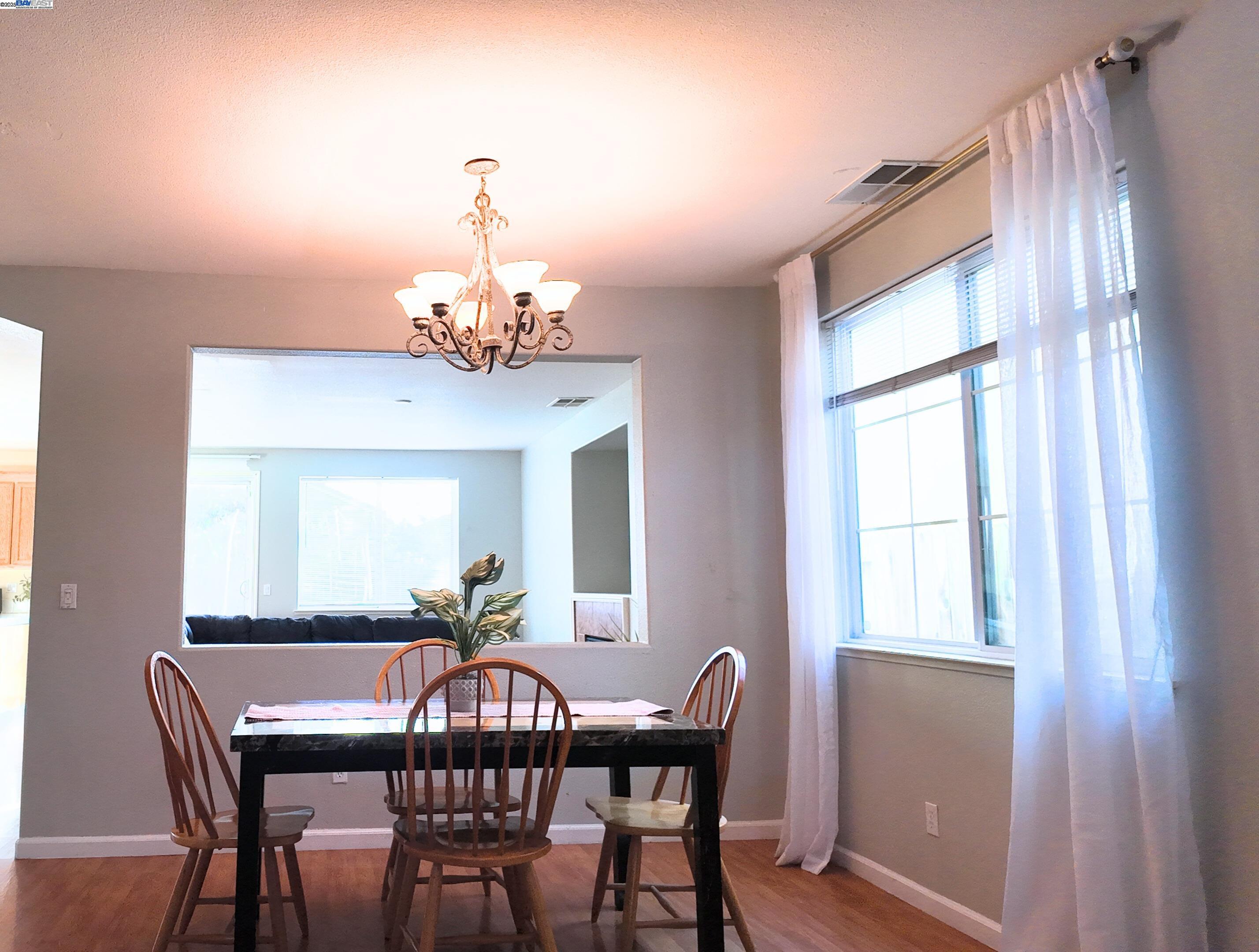 Detail Gallery Image 7 of 29 For 5247 Agapanthus Ct, Stockton,  CA 95212 - 4 Beds | 3 Baths