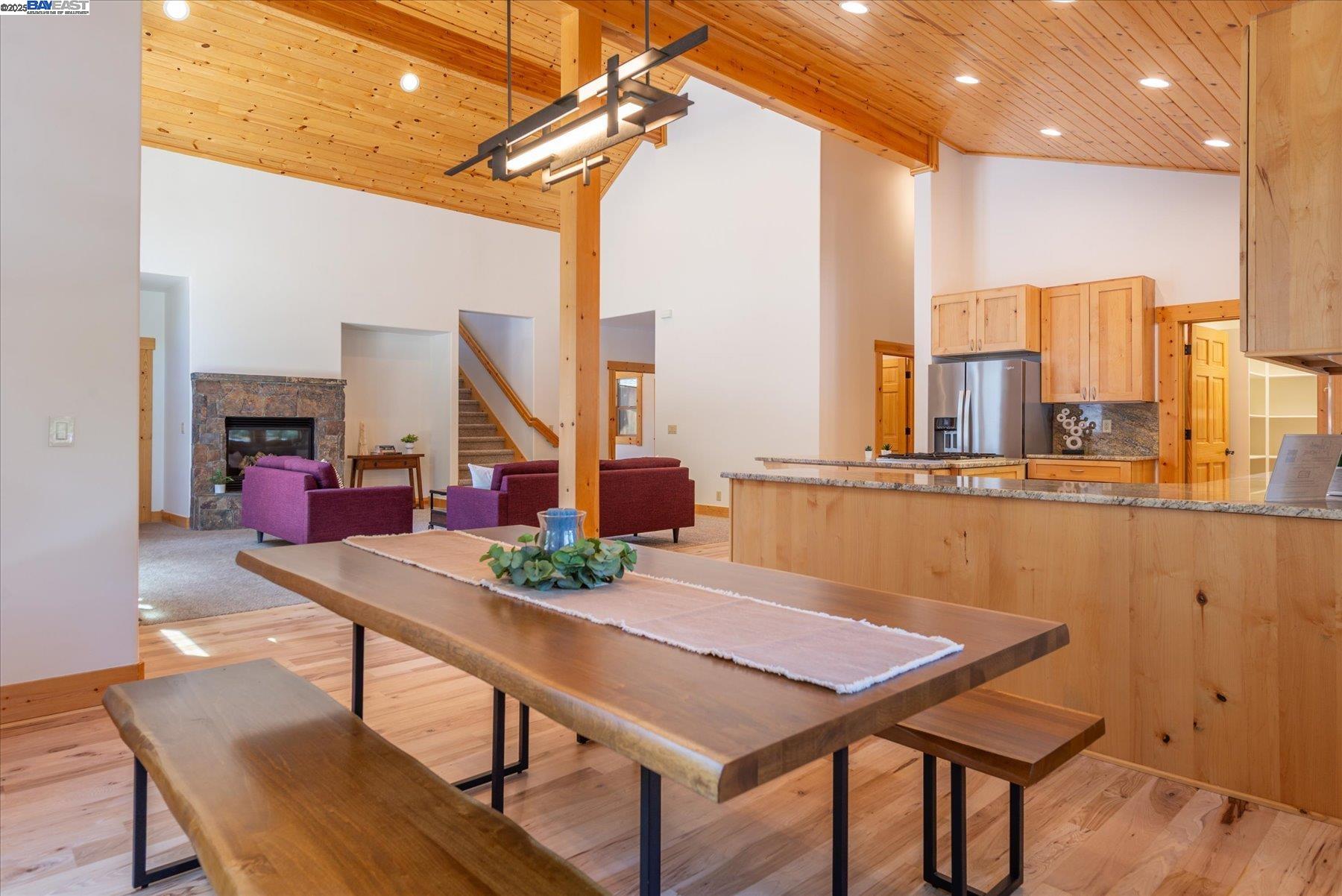 Detail Gallery Image 12 of 35 For 10023 S River Street, Truckee,  CA 96161 - 4 Beds | 2/1 Baths